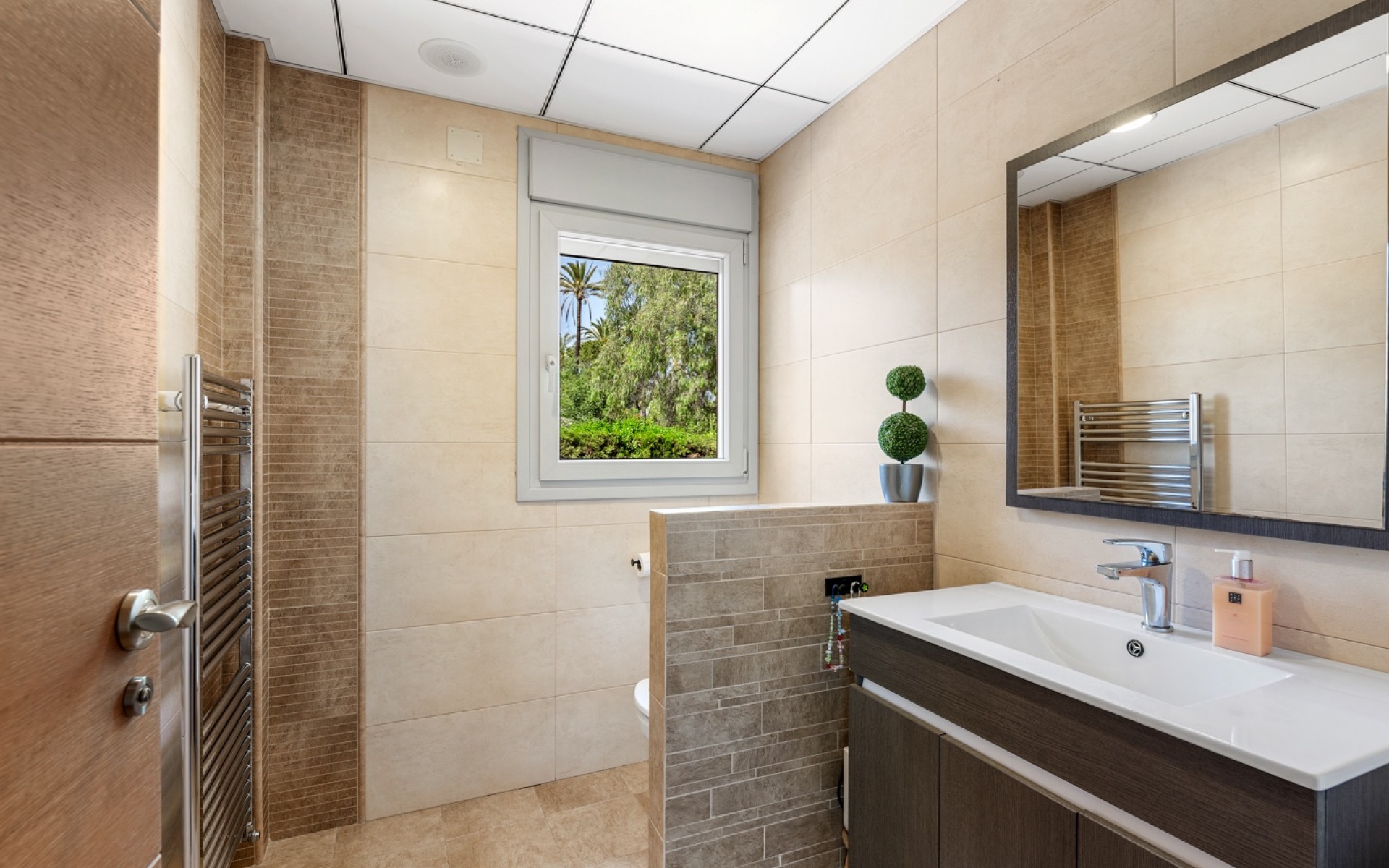 Resale - Villa - Elche