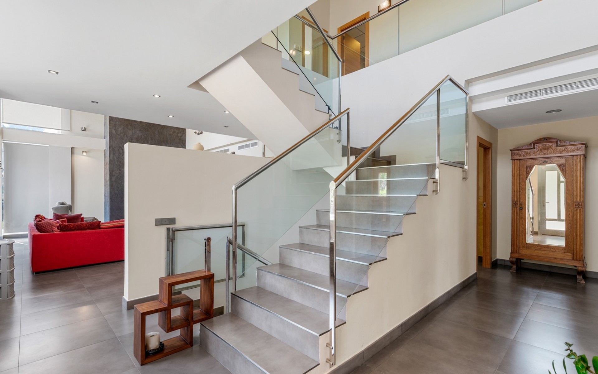 Resale - Villa - Elche