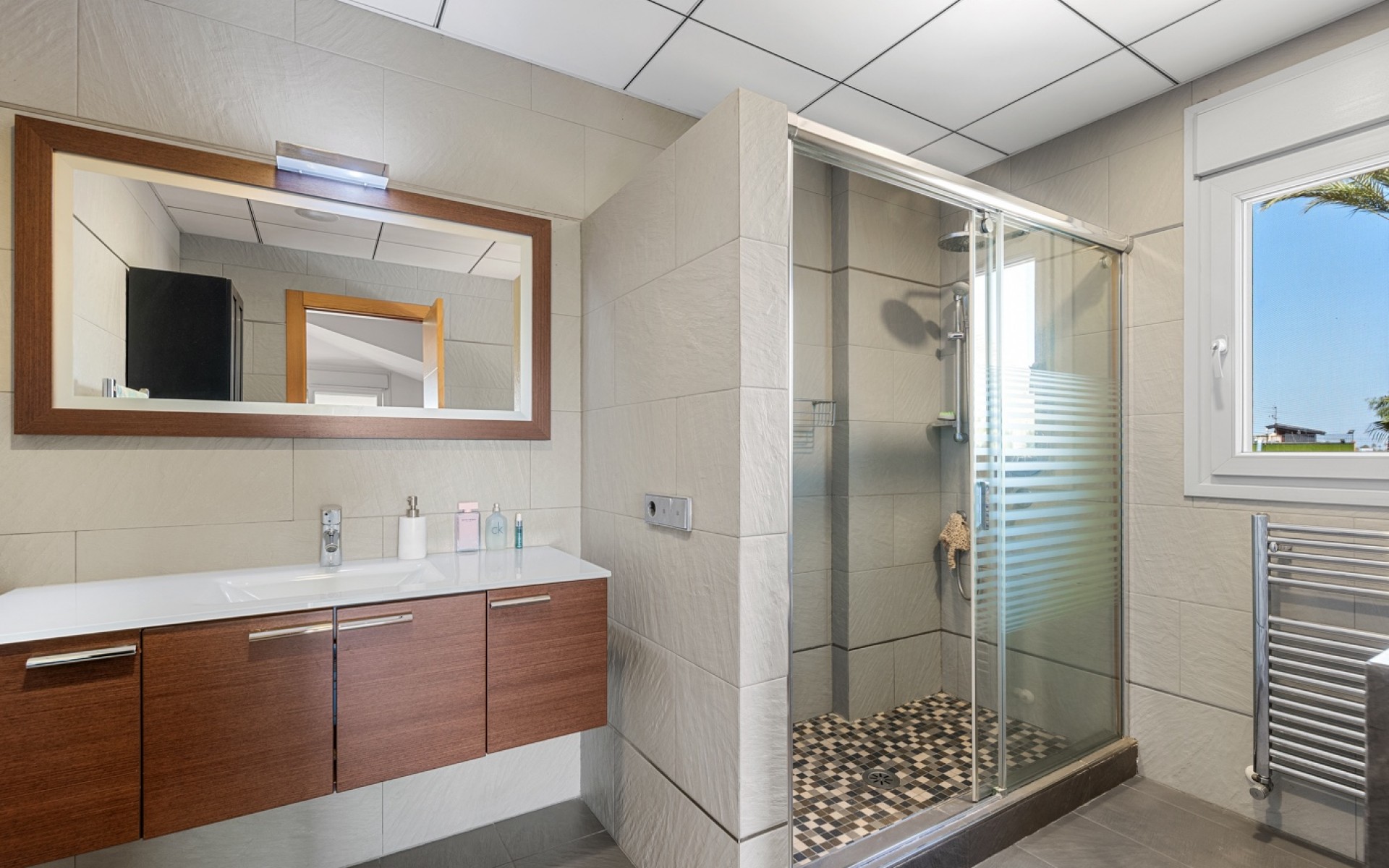 Resale - Villa - Elche