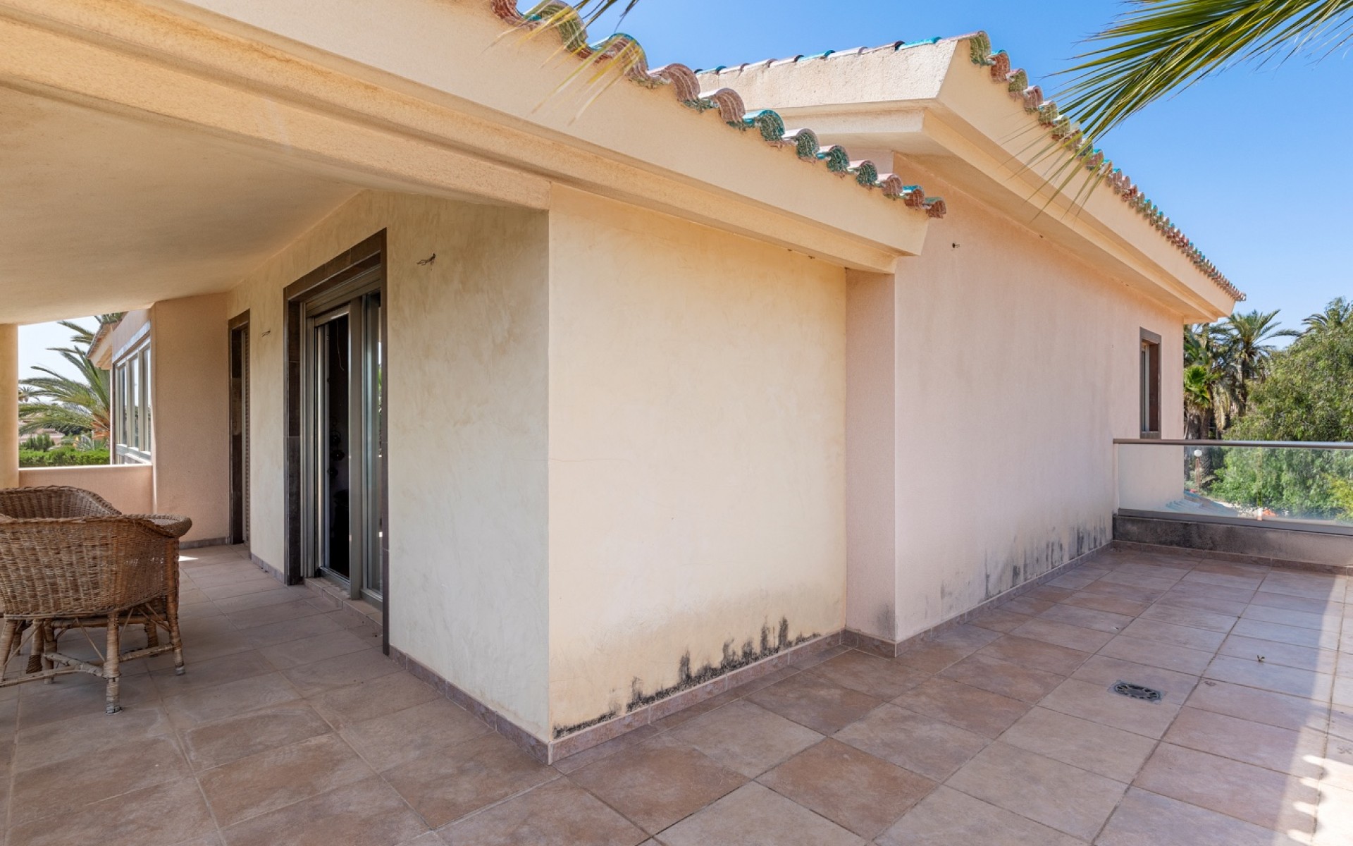 Resale - Villa - Elche