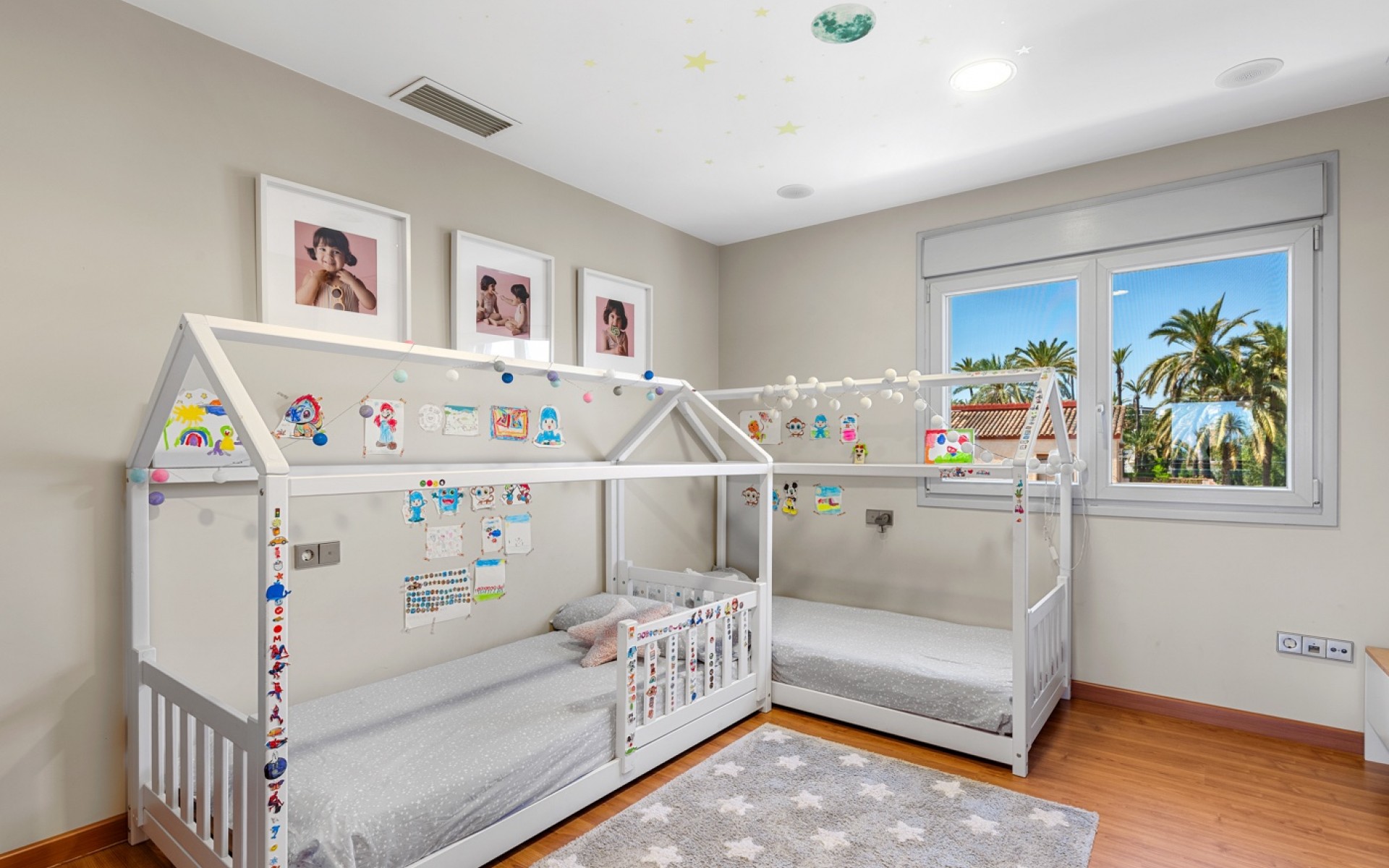 Resale - Villa - Elche