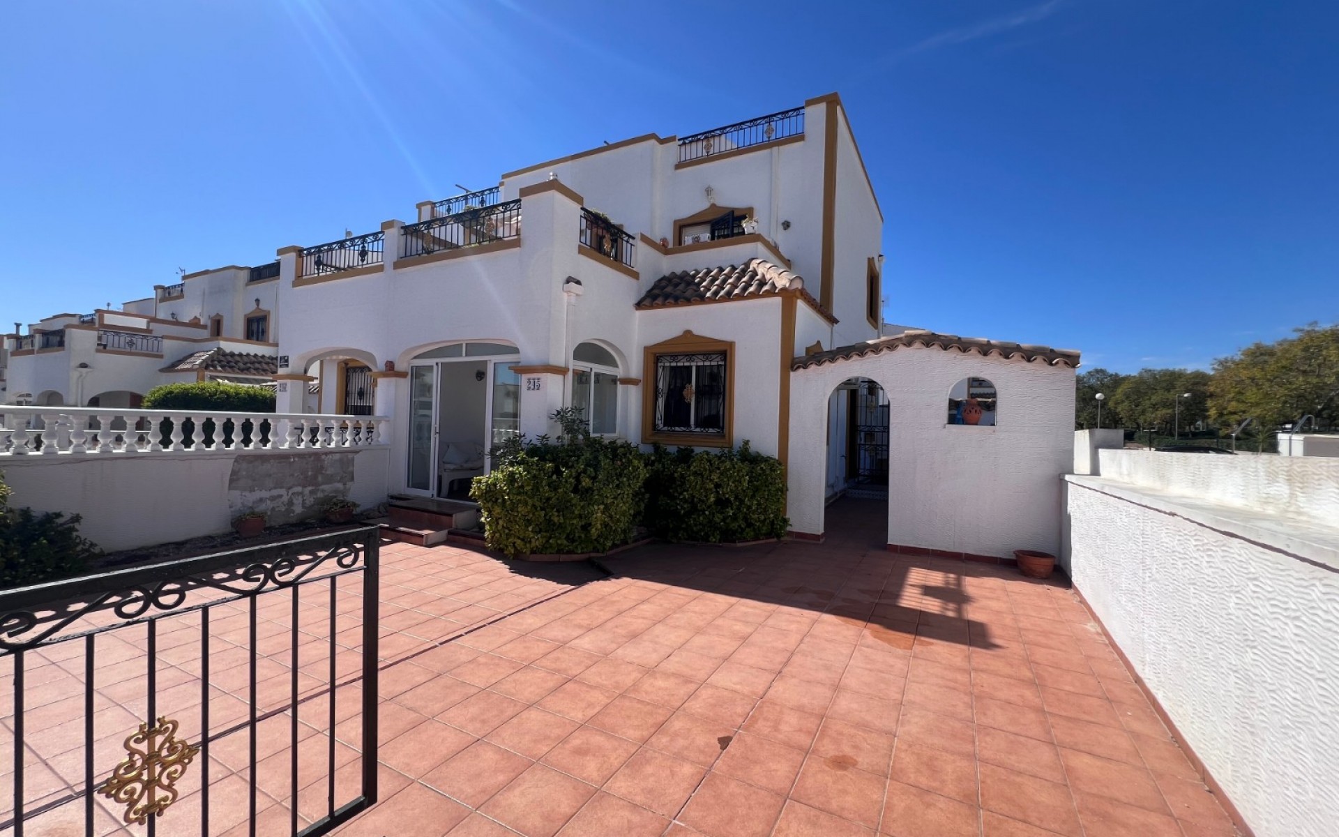 Resale - Villa - Entre Naranjo - Vistabella Golf