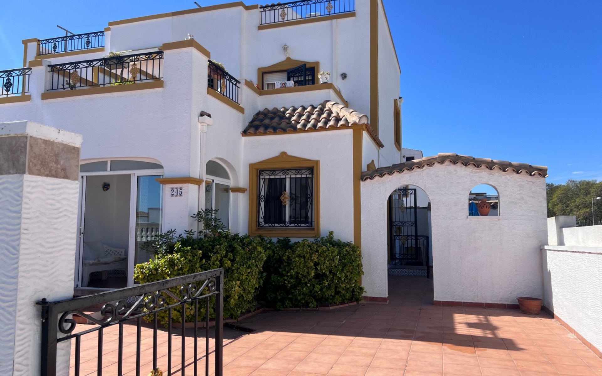 Resale - Villa - Entre Naranjo - Vistabella Golf