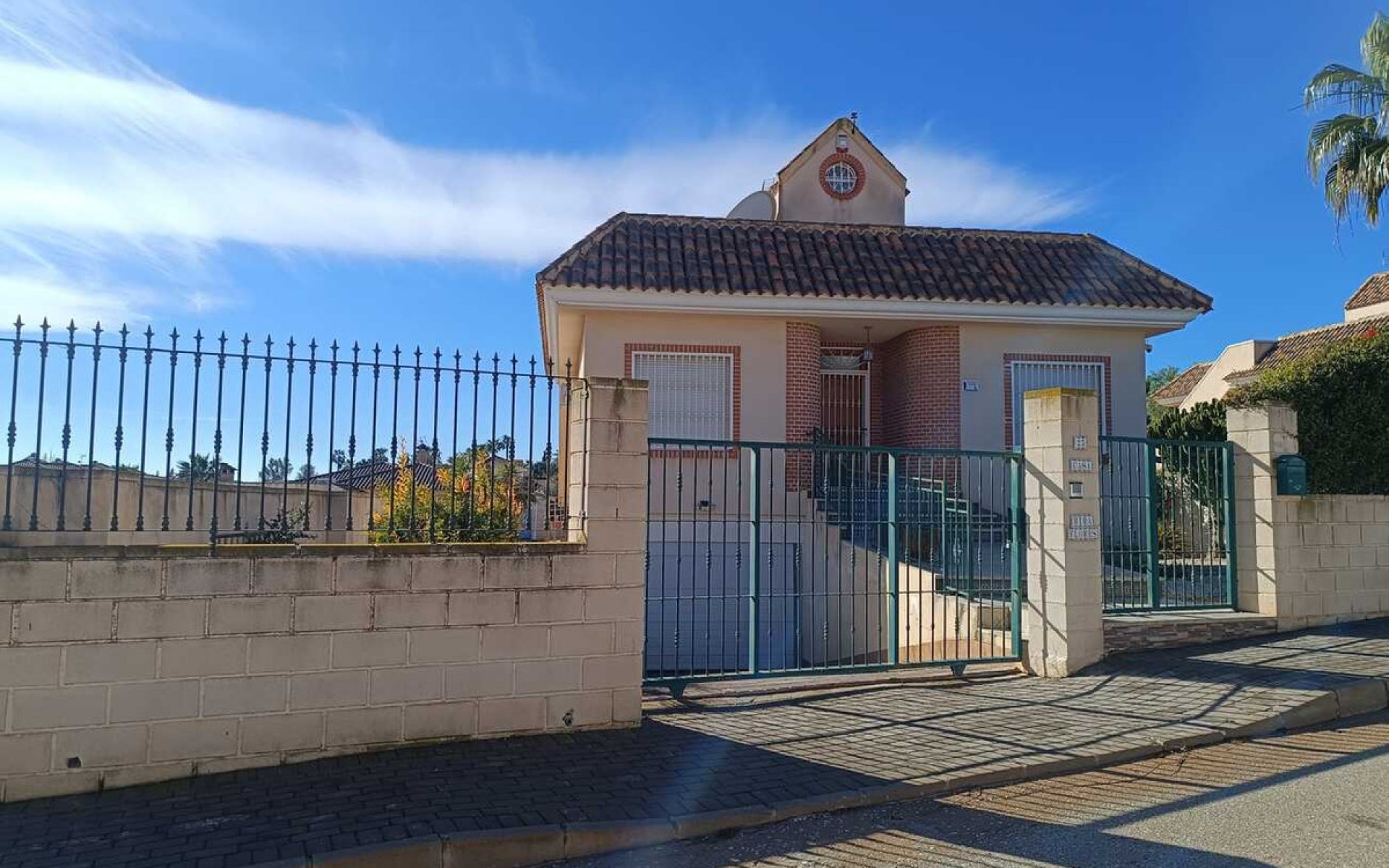 Resale - Villa - Fortuna - El Reloj