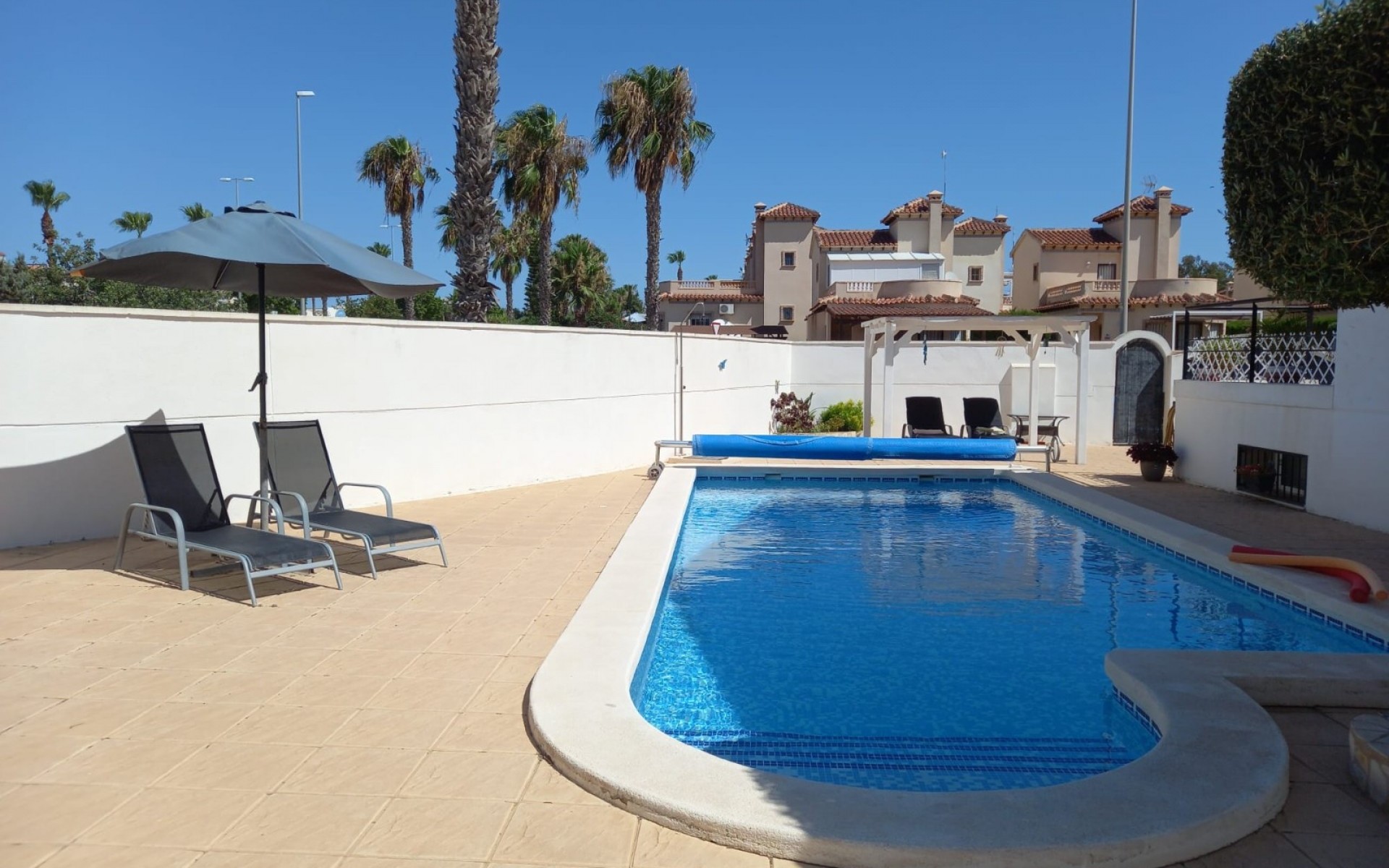 Resale - Villa - Guardamar Del Segura - El Raso