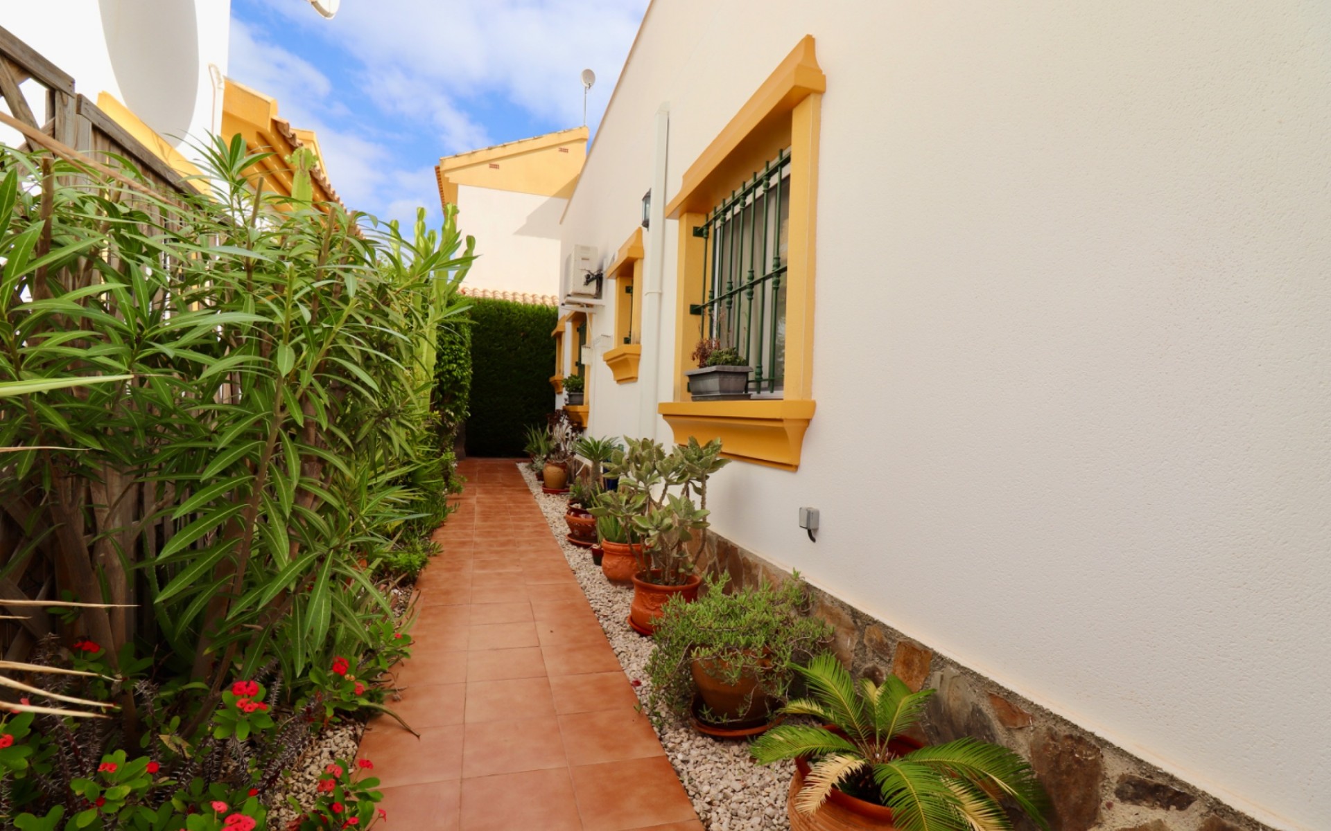 Resale - Villa - Guardamar Del Segura - El Raso