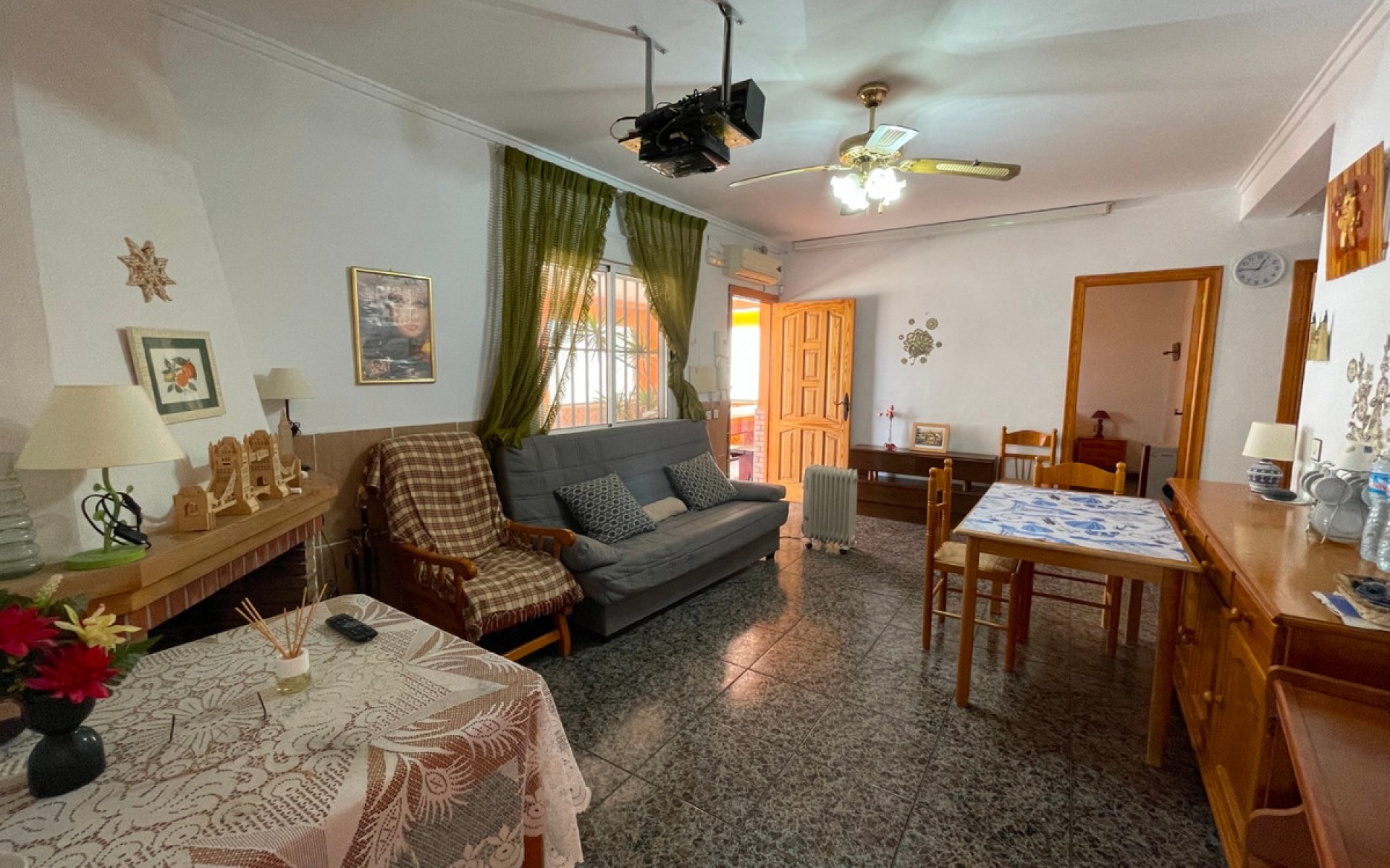 Resale - Villa - Guardamar Del Segura - Guardamar del Segura Centro