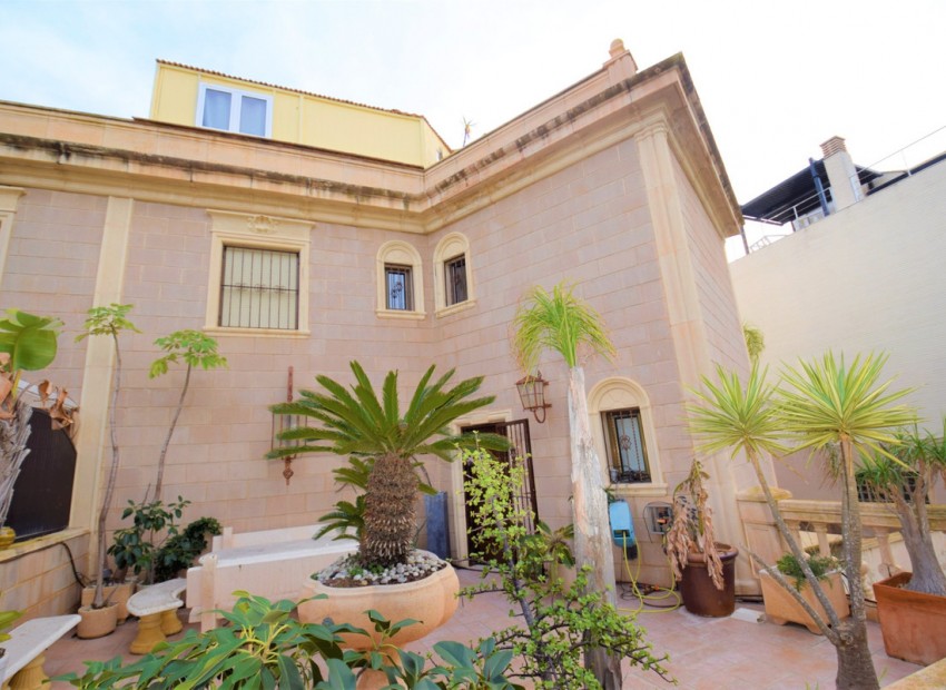 Resale - Villa - Guardamar Del Segura - Guardamar del Segura Centro