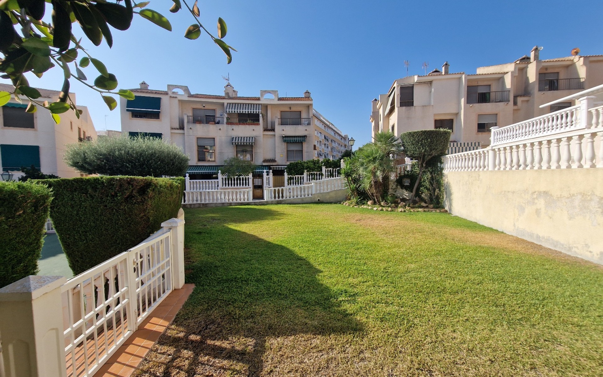 Resale - Villa - Guardamar Del Segura - Guardamar del Segura