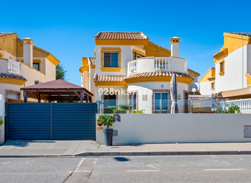 Resale - Villa - Guardamar Del Segura - Urbanización El Raso