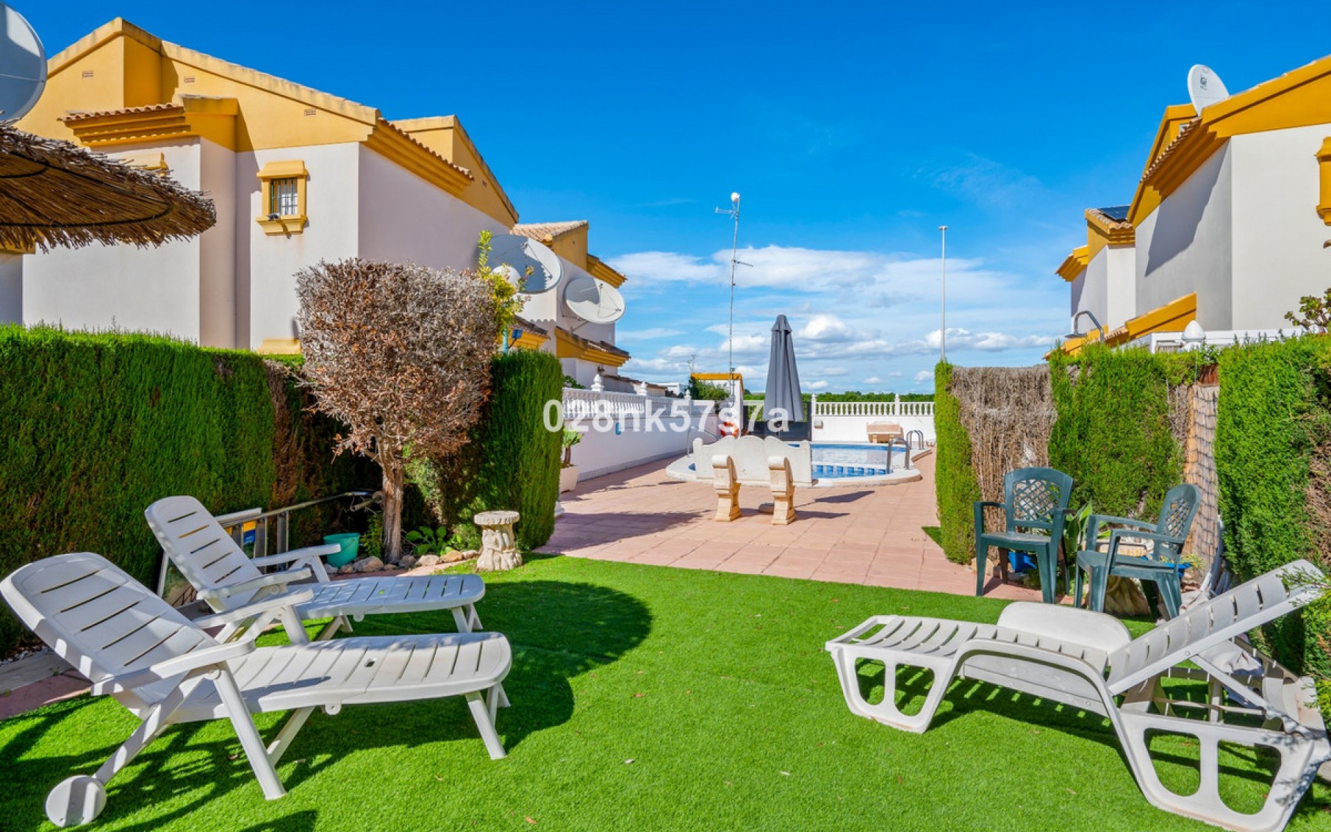 Resale - Villa - Guardamar Del Segura - Urbanización El Raso