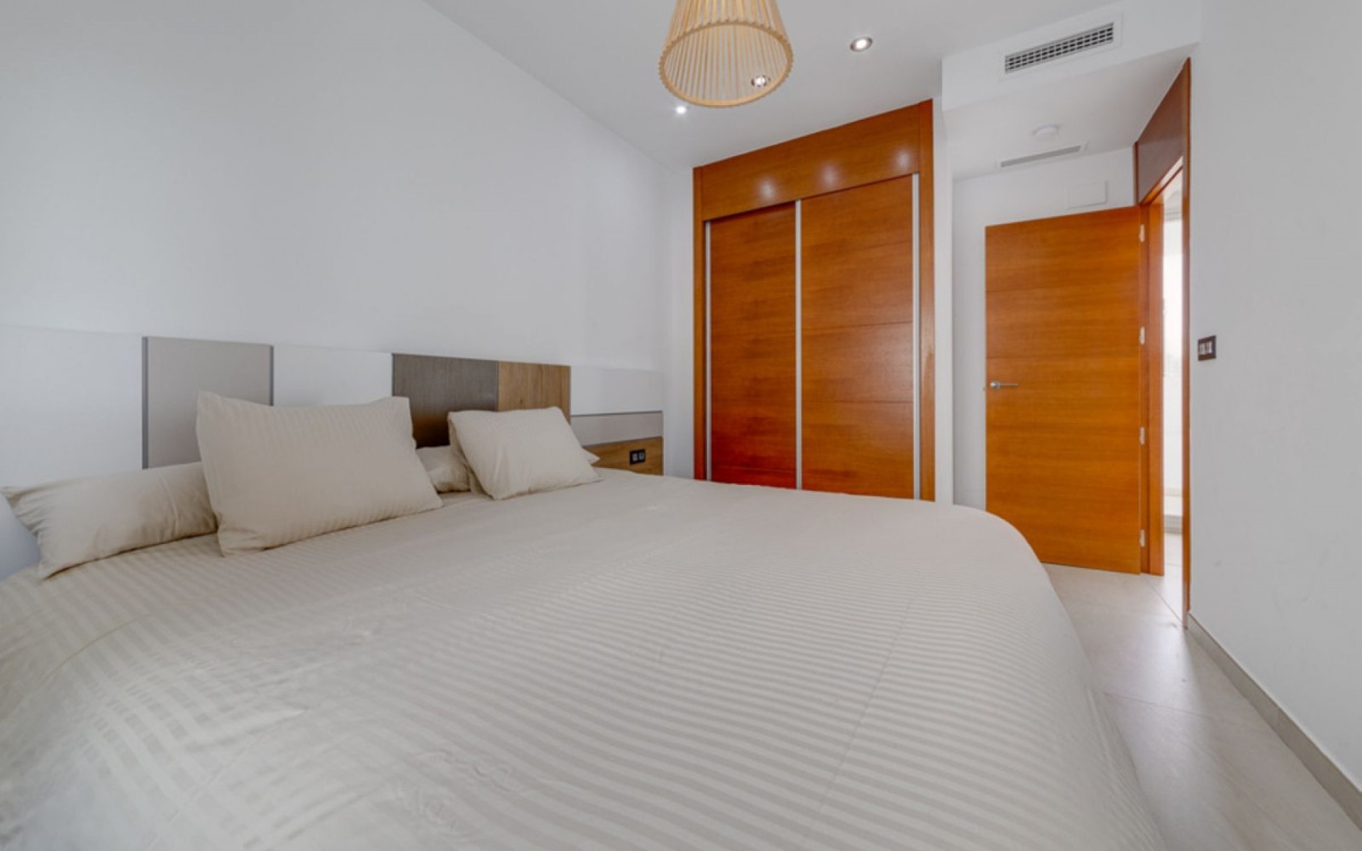 Resale - Villa - Guardamar Del Segura - Urbanización El Raso