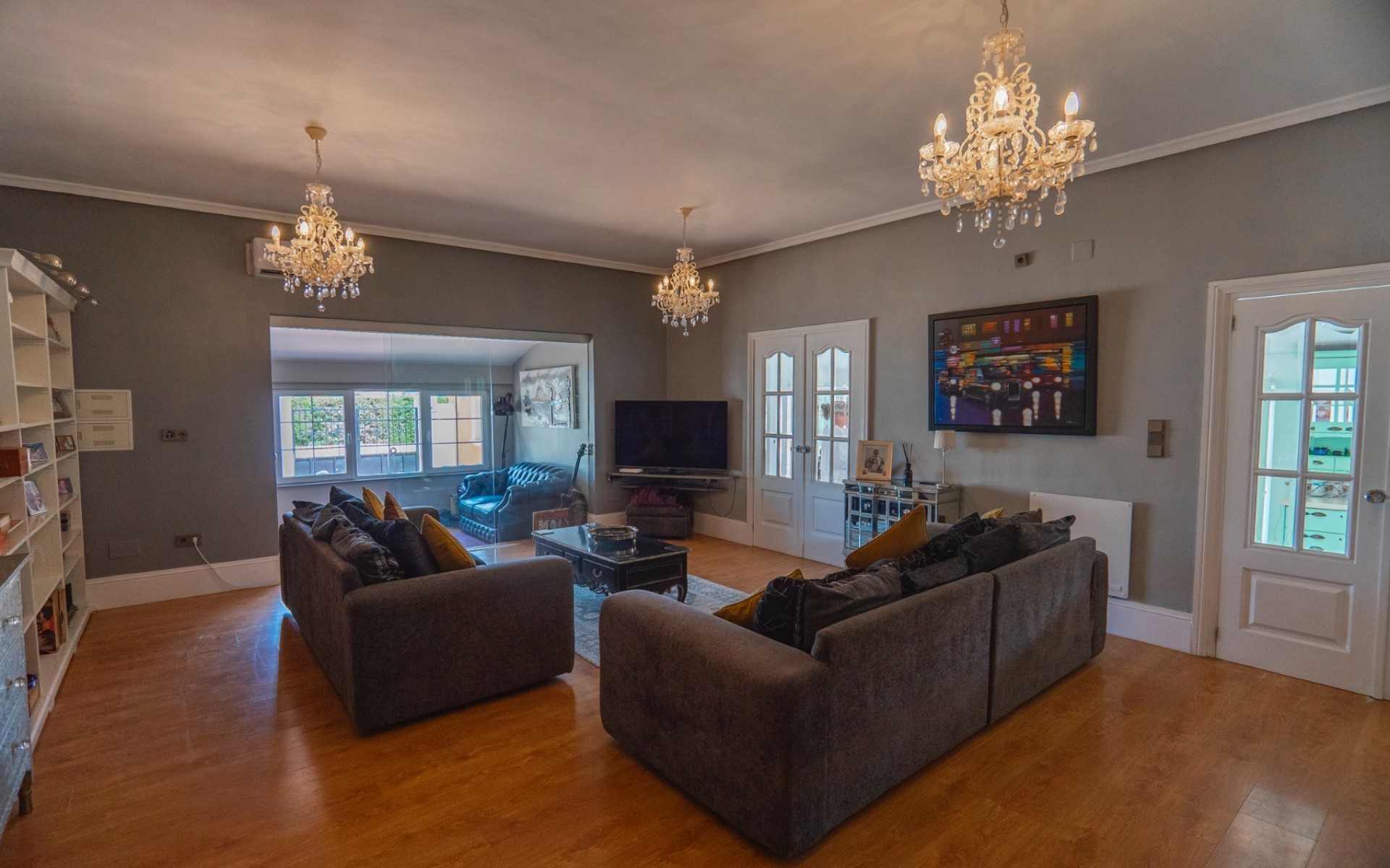 Resale - Villa - Heredades - Heradades