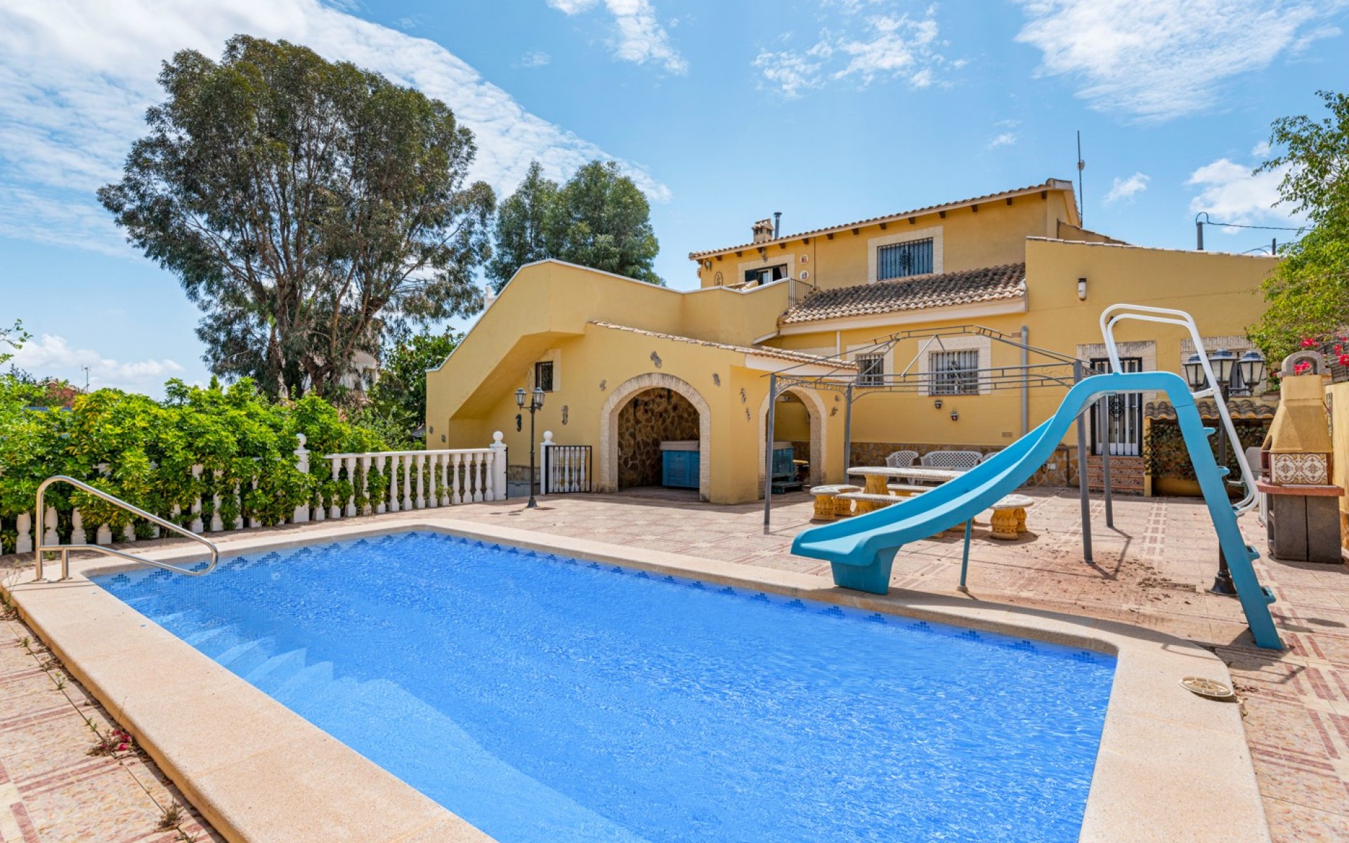 Resale - Villa - Jacarilla