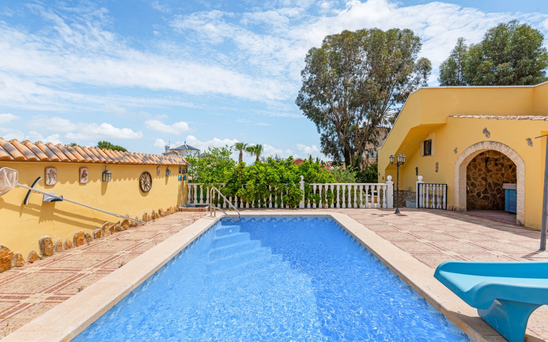 Resale - Villa - Jacarilla