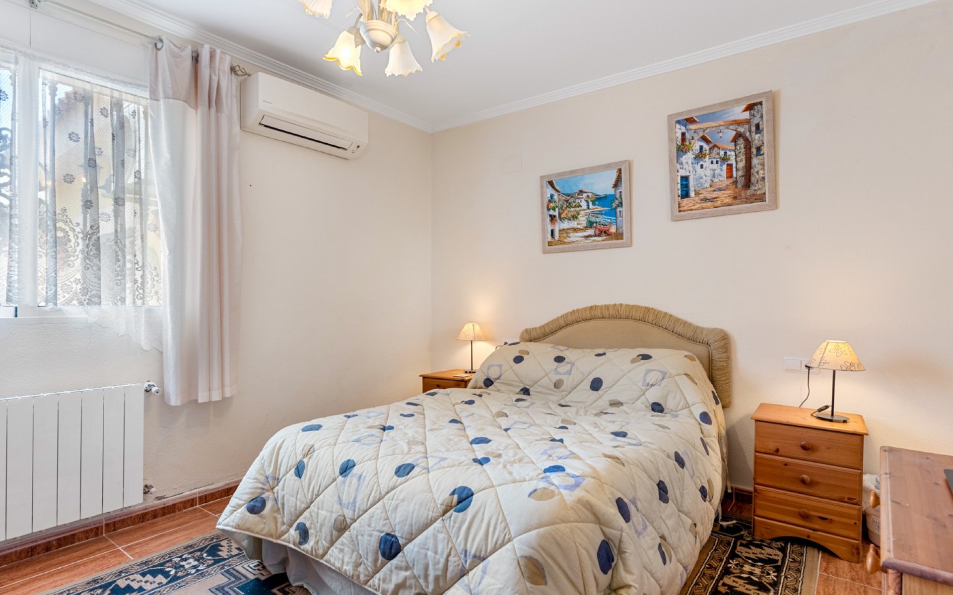 Resale - Villa - Jacarilla