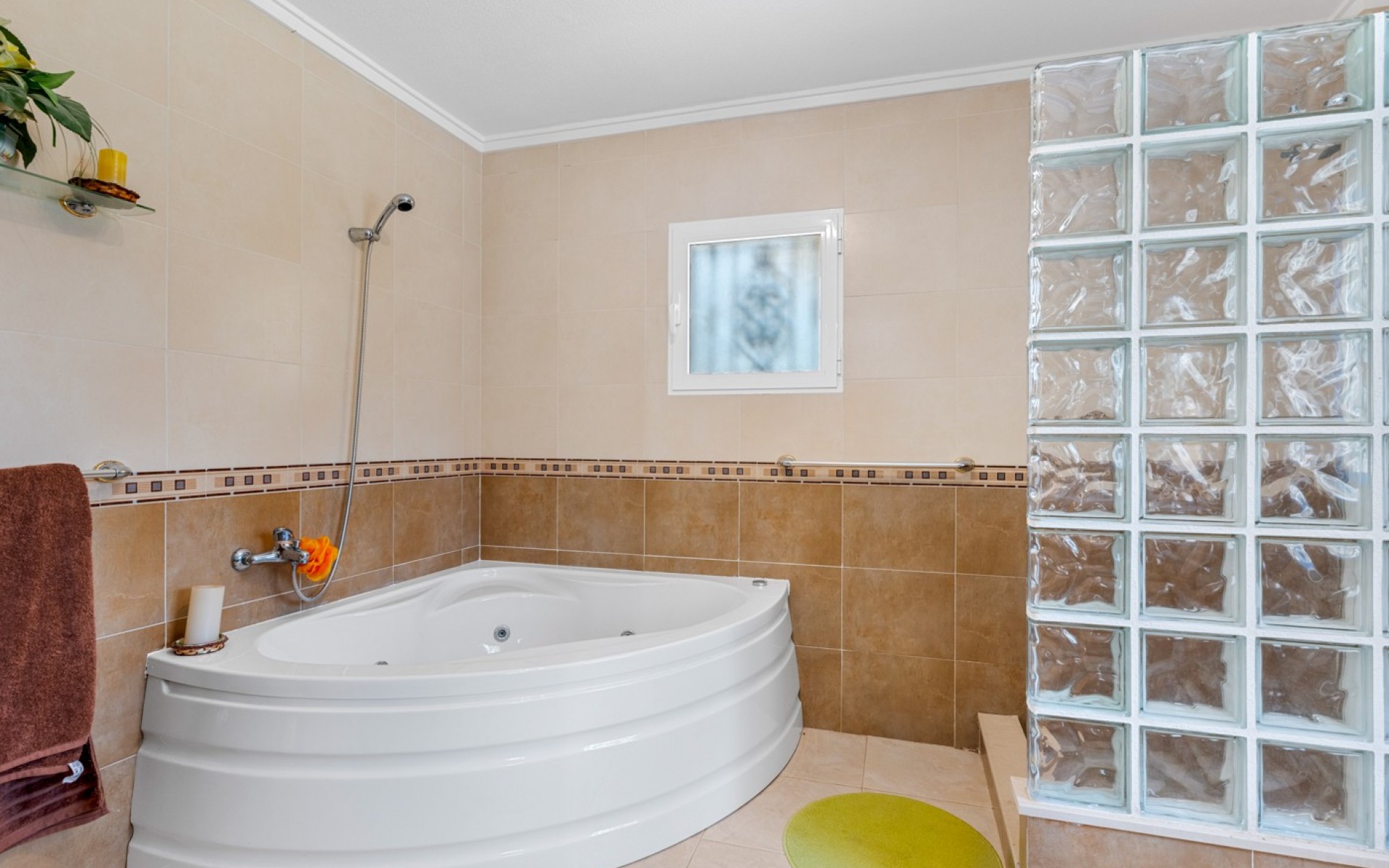 Resale - Villa - Jacarilla