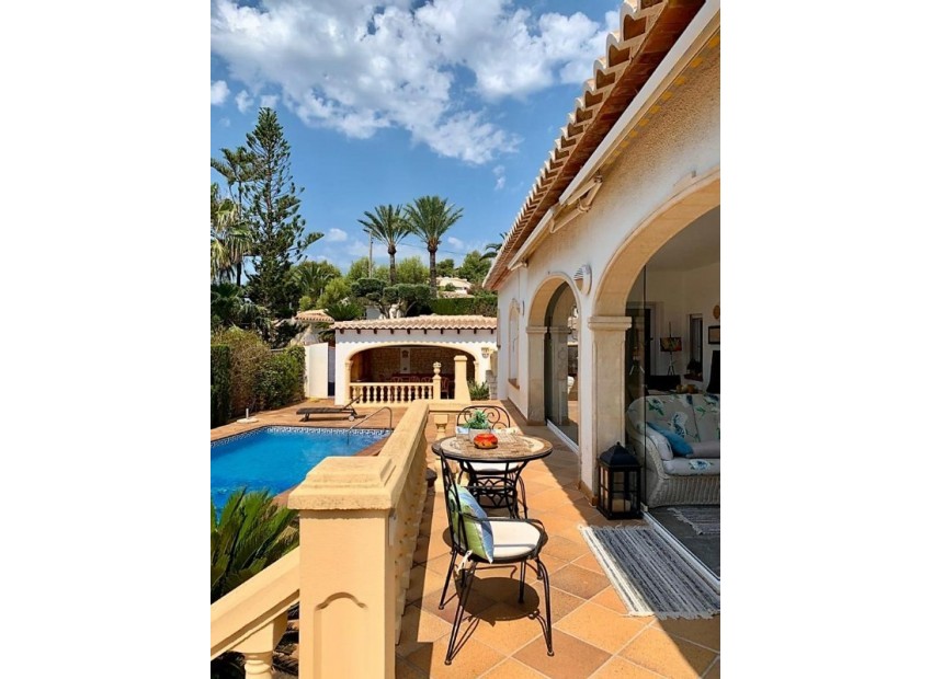 Resale - Villa - Javea