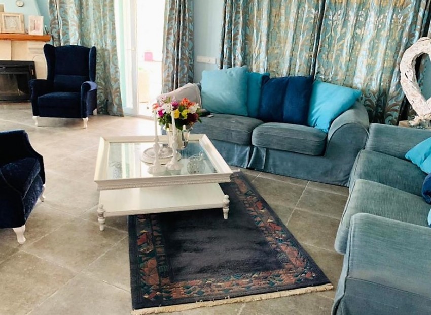 Resale - Villa - Javea