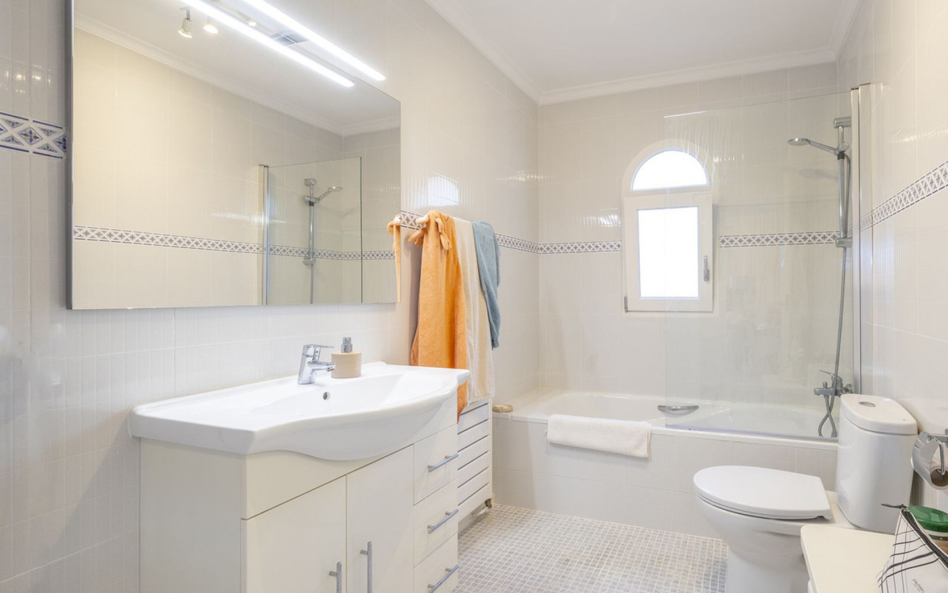Resale - Villa - Javea