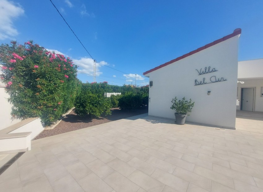 Resale - Villa - l'Alfas del Pi - Albir
