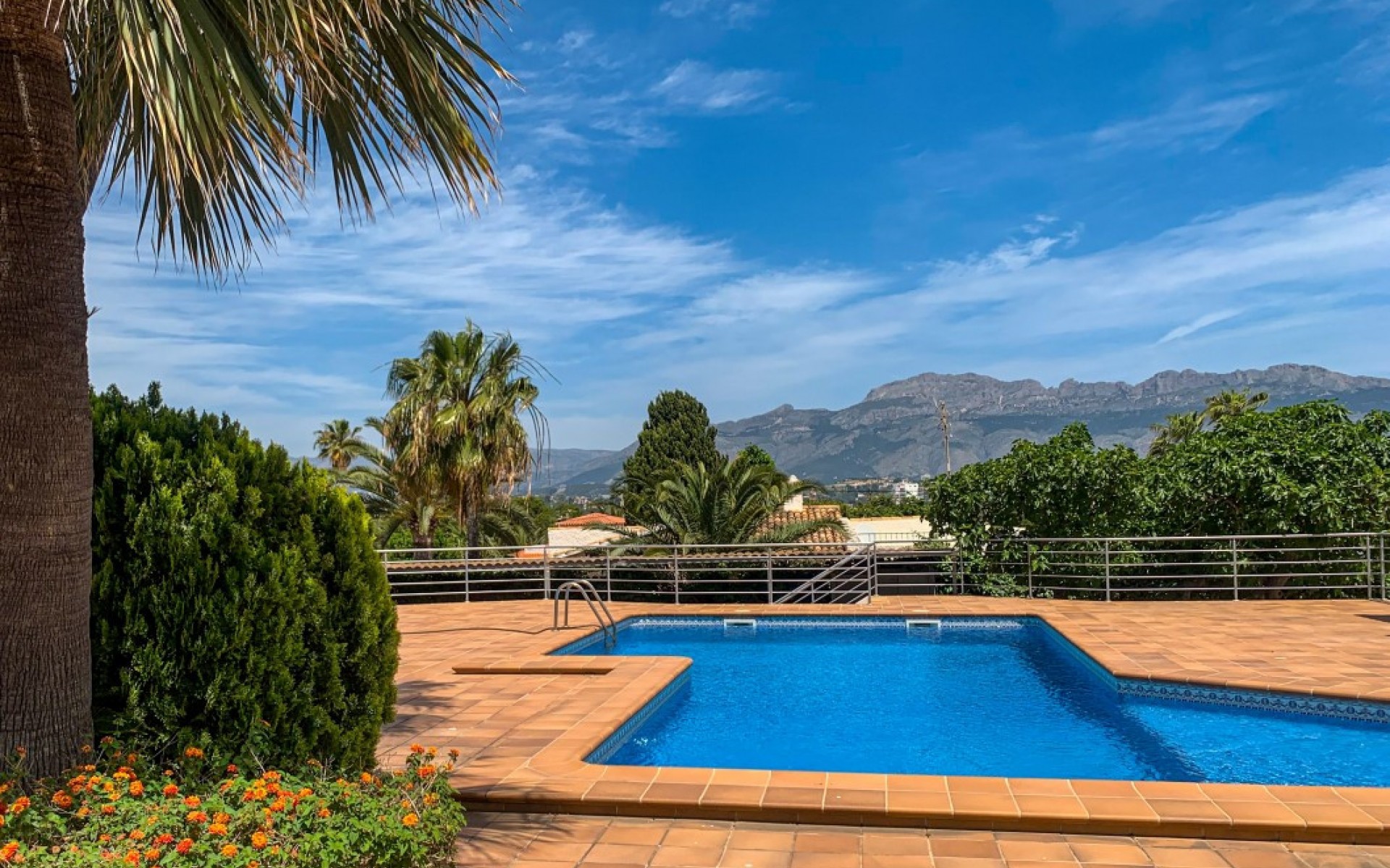 Resale - Villa - l'Alfas del Pi - Albir