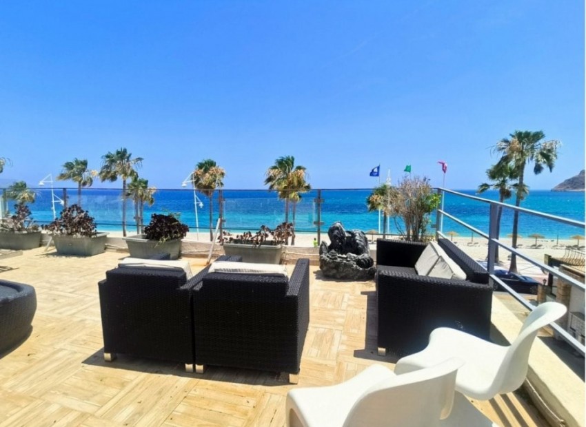 Resale - Villa - l'Alfas del Pi - Albir