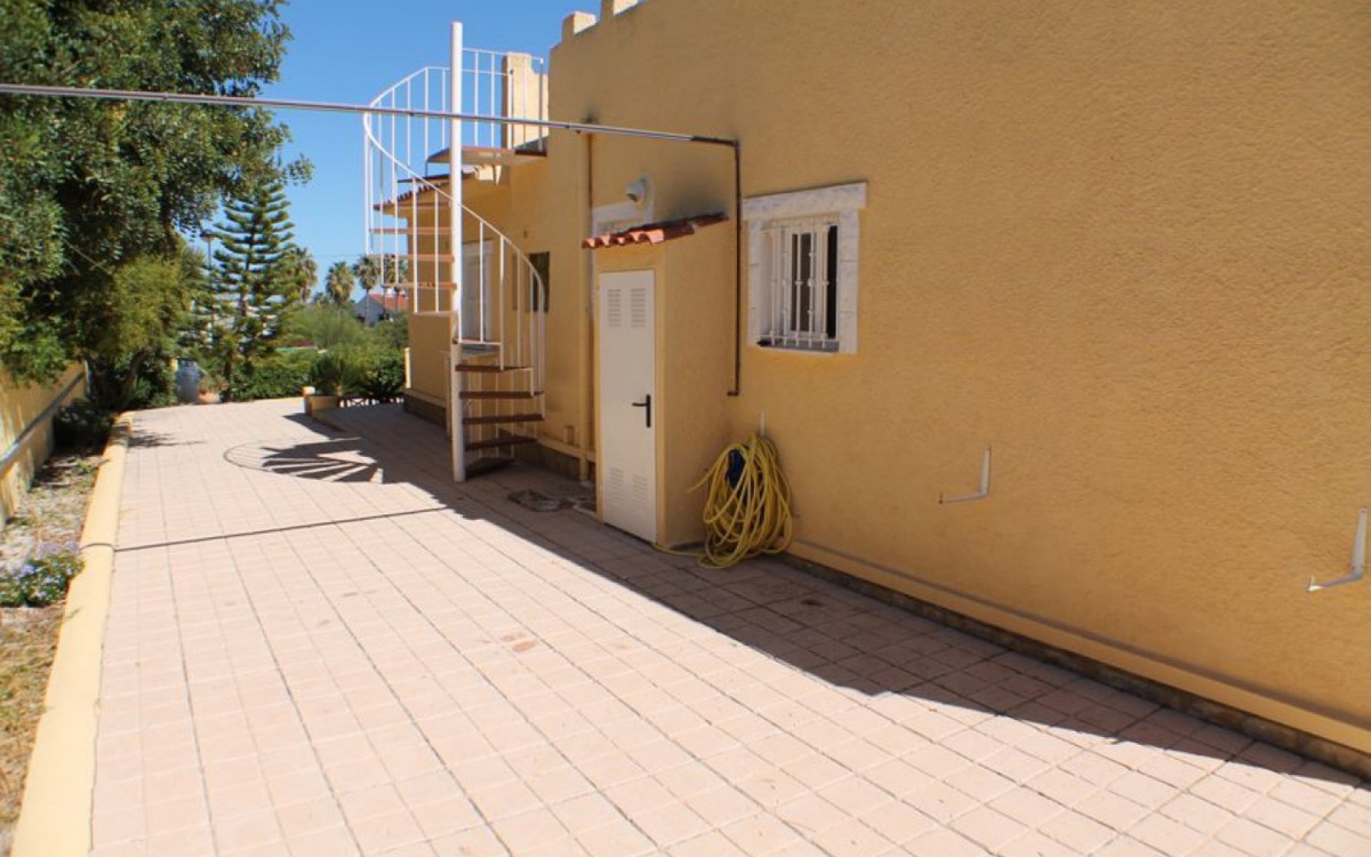 Resale - Villa - l'Alfas del Pi - L'Alfás del Pi Centro