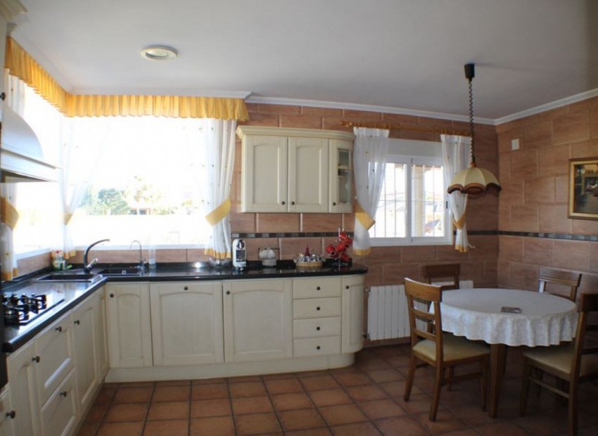Resale - Villa - l'Alfas del Pi - L'Alfás del Pi Centro