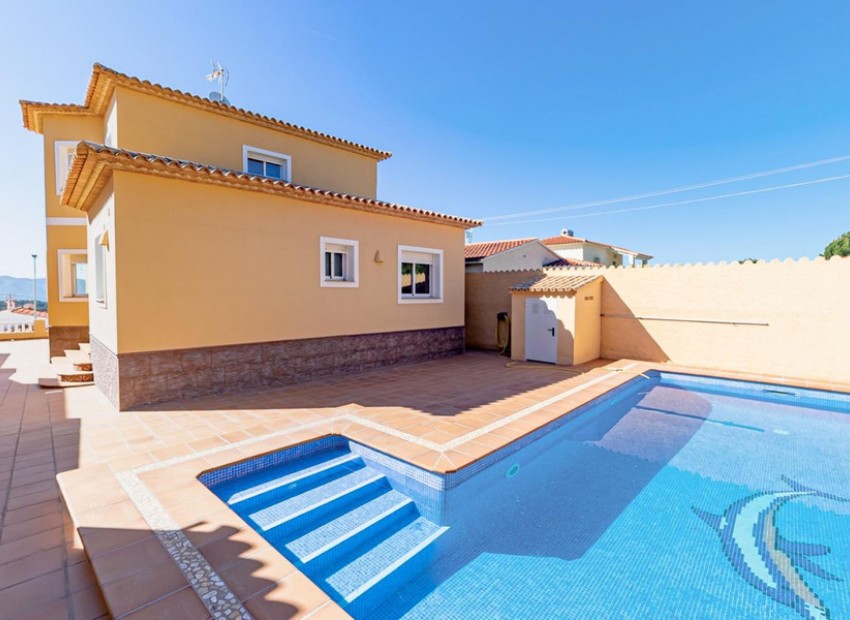 Resale - Villa - l'Alfas del Pi - L'Alfás del Pi Centro