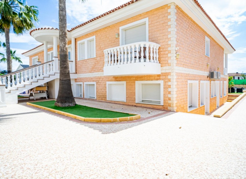 Resale - Villa - l'Alfas del Pi - L'Alfás del Pi Centro