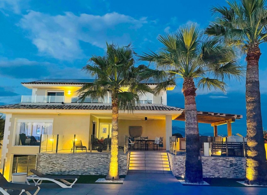 Resale - Villa - l'Alfas del Pi - L'Alfás del Pi Centro