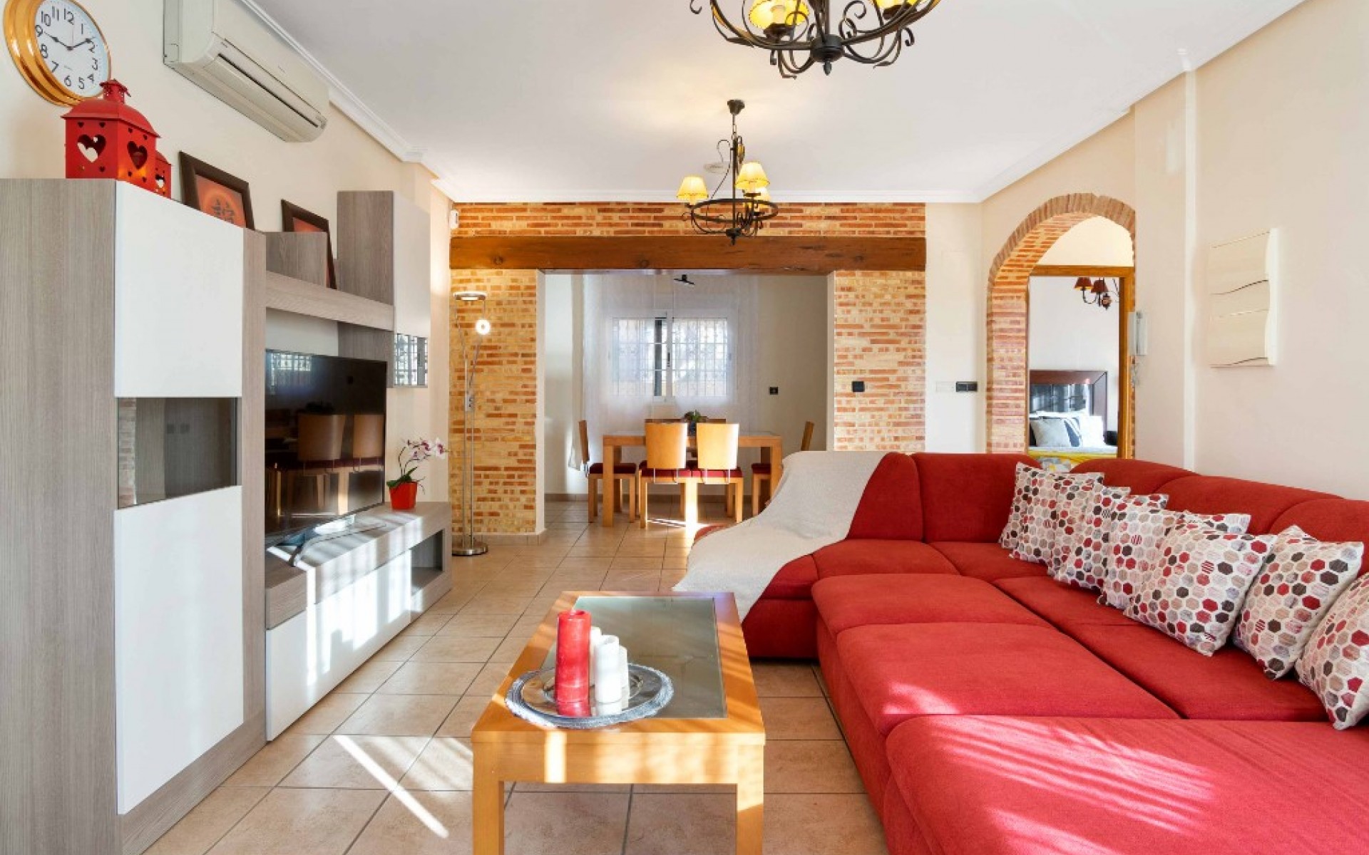 Resale - Villa - La Florida