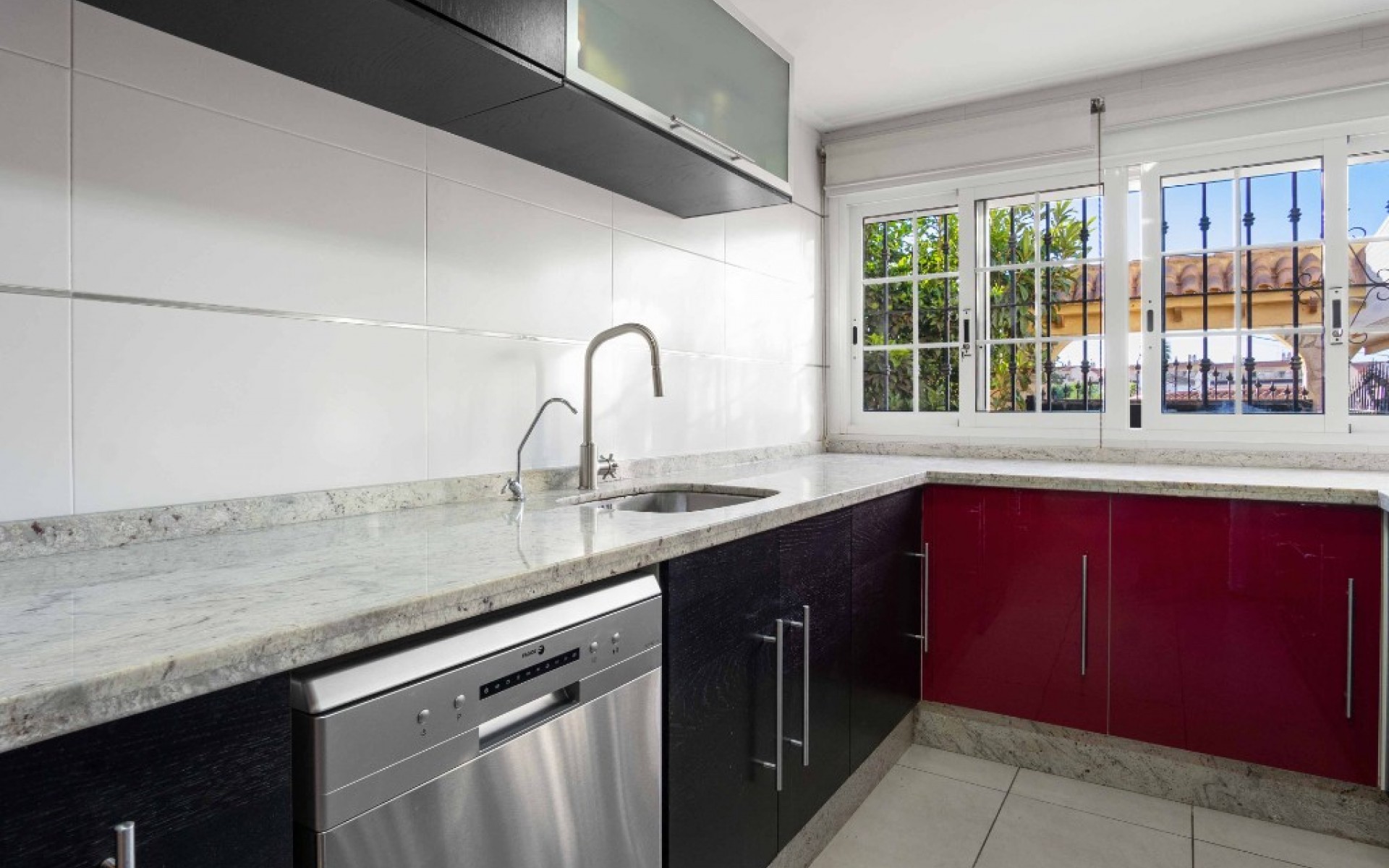 Resale - Villa - La Florida