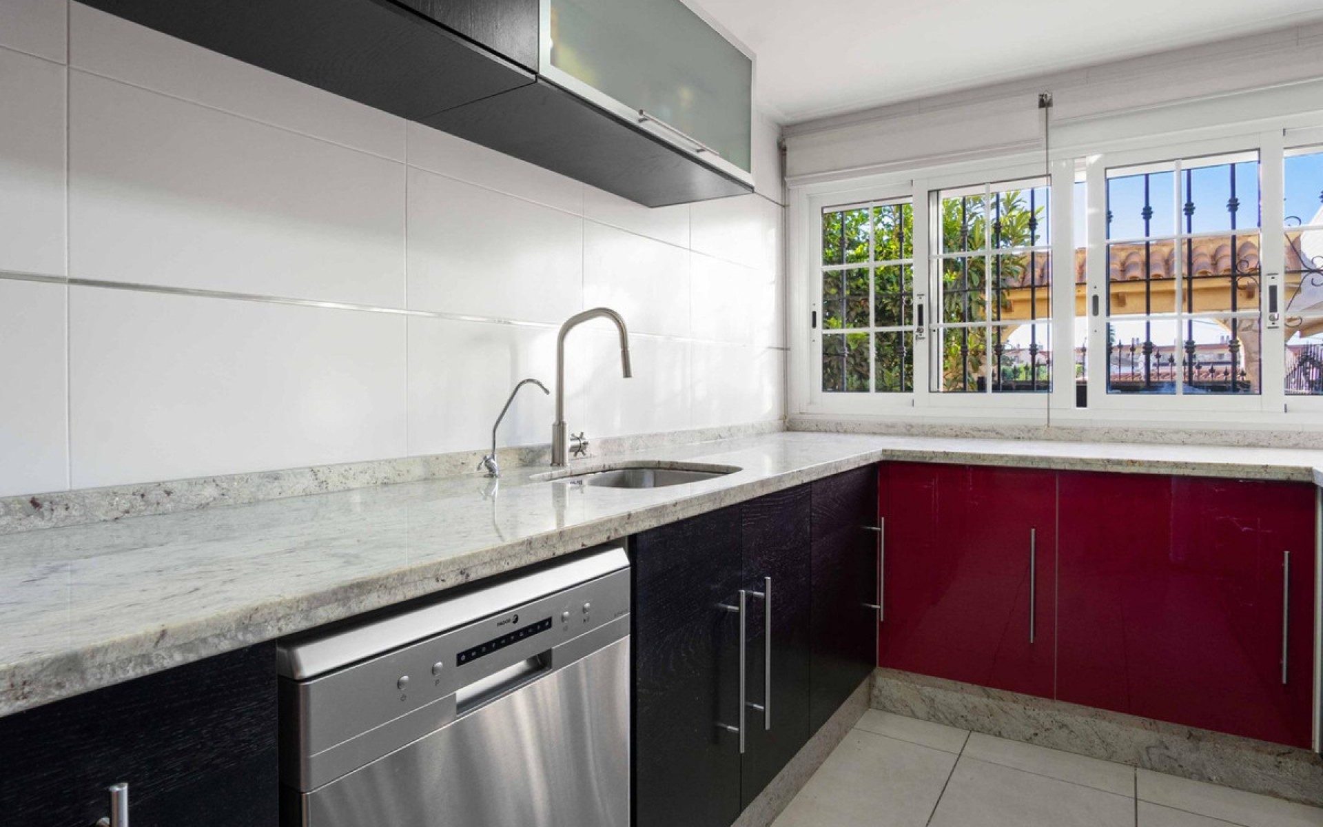 Resale - Villa - La Florida