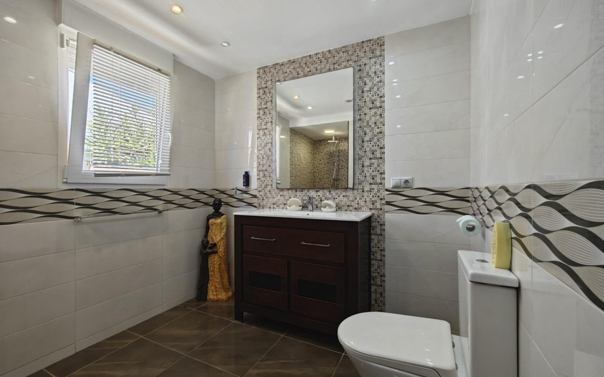Resale - Villa - La Florida