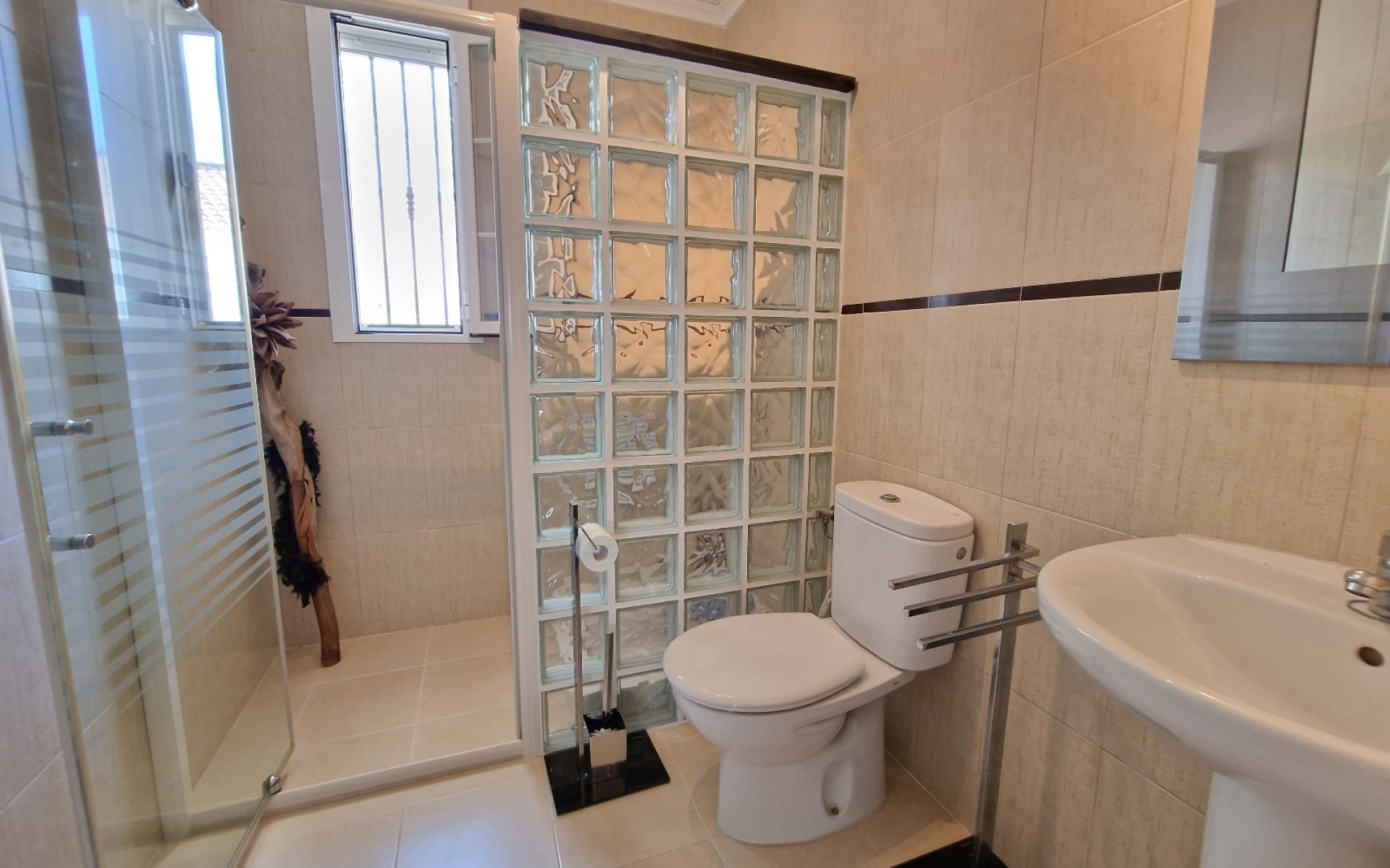 Resale - Villa - La Marina