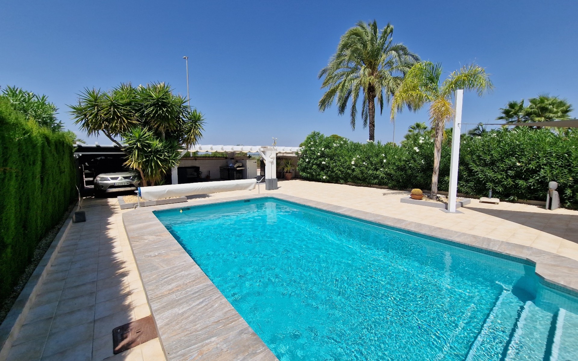 Resale - Villa - La Marina