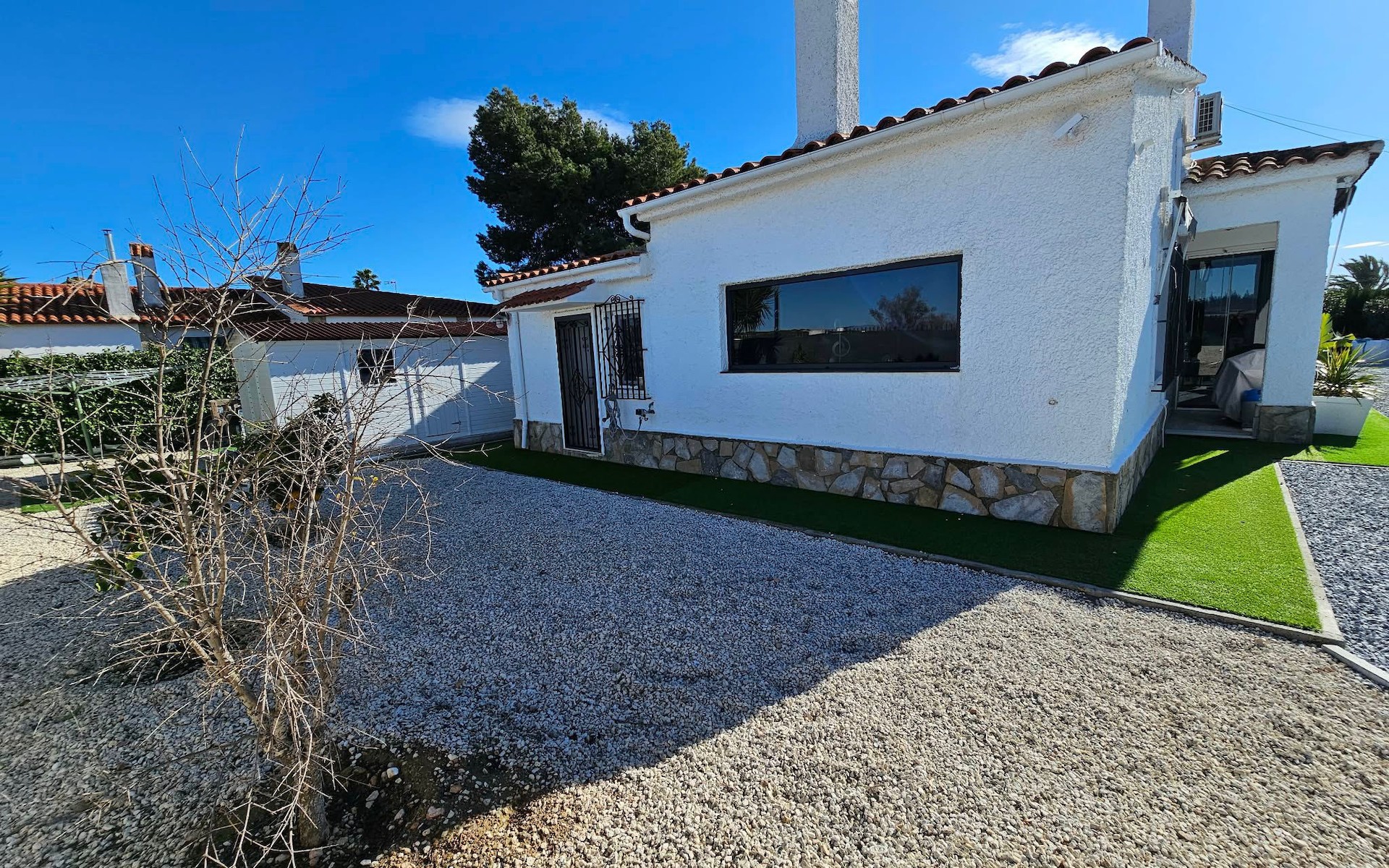 Resale - Villa - La Marina