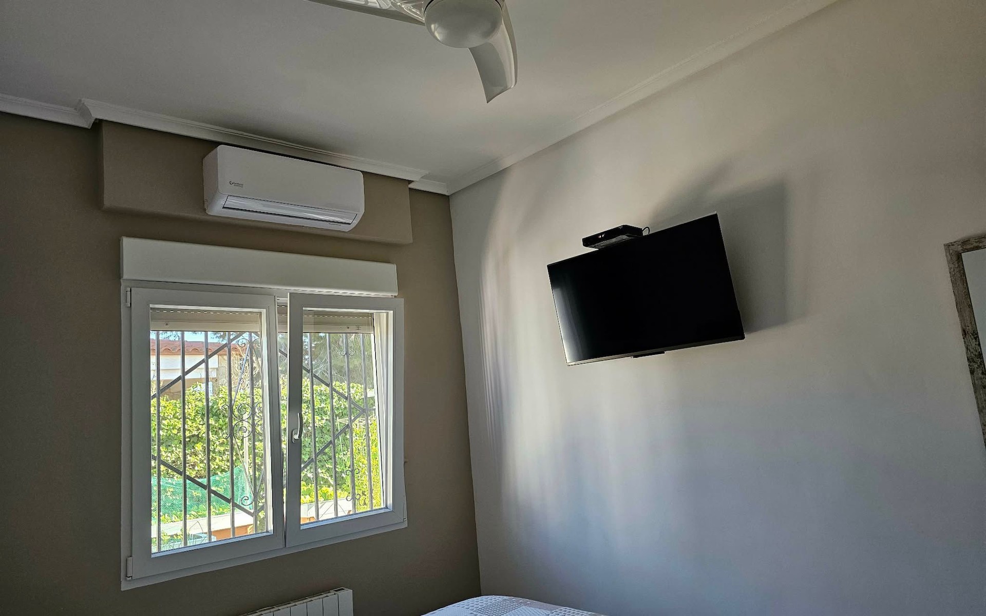 Resale - Villa - La Marina