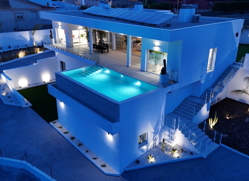 Resale - Villa - La Marina