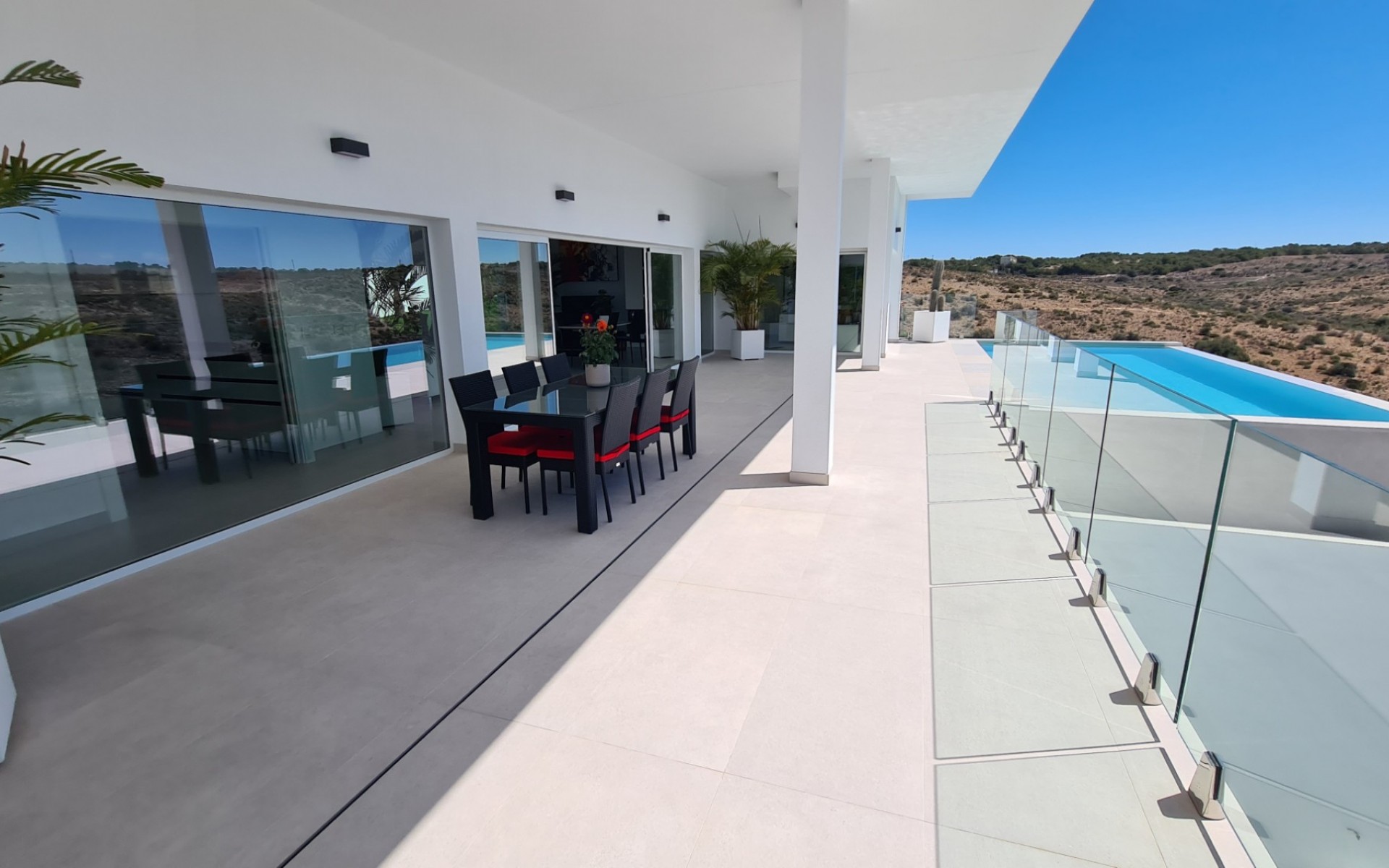 Resale - Villa - La Marina