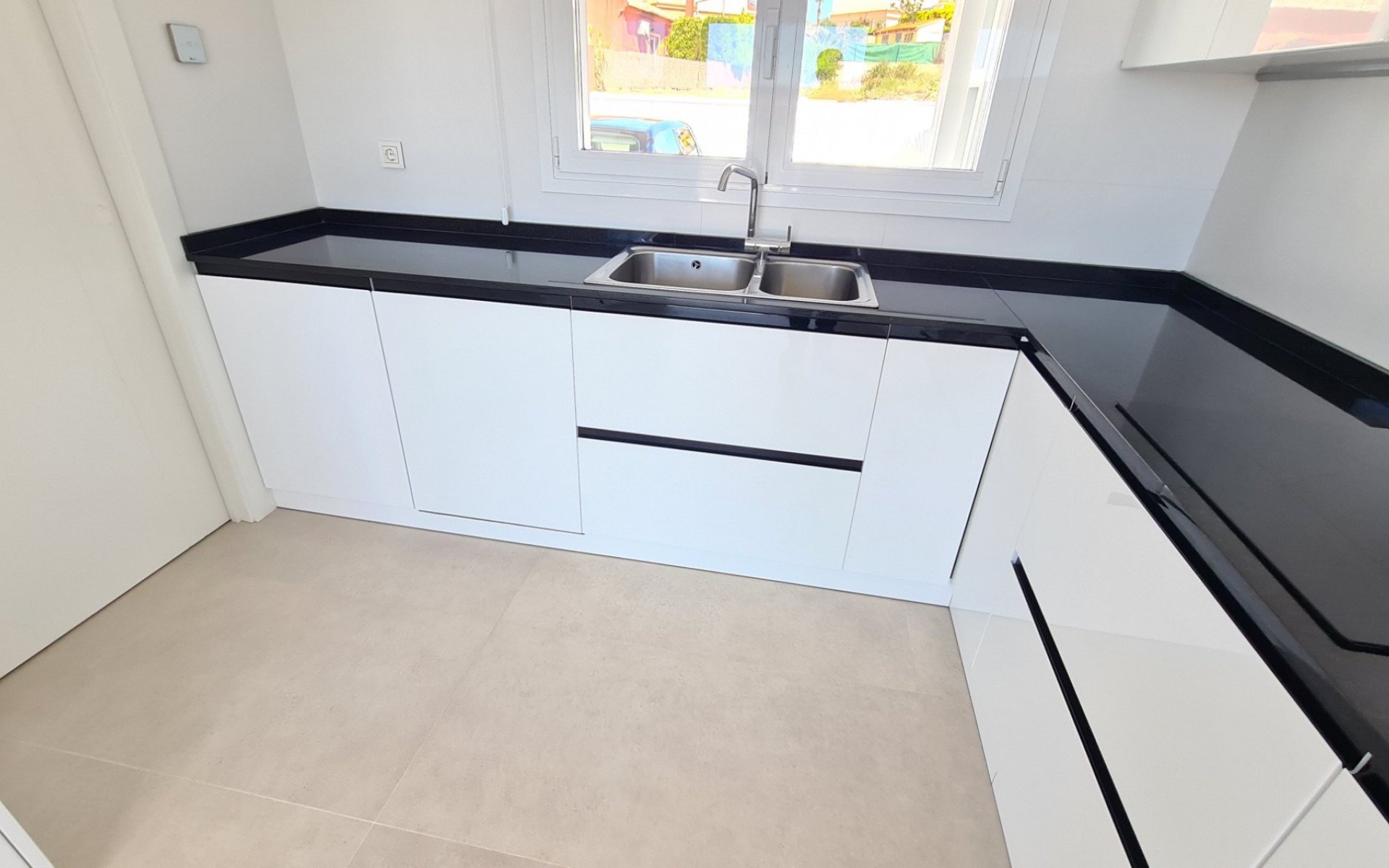 Resale - Villa - La Marina