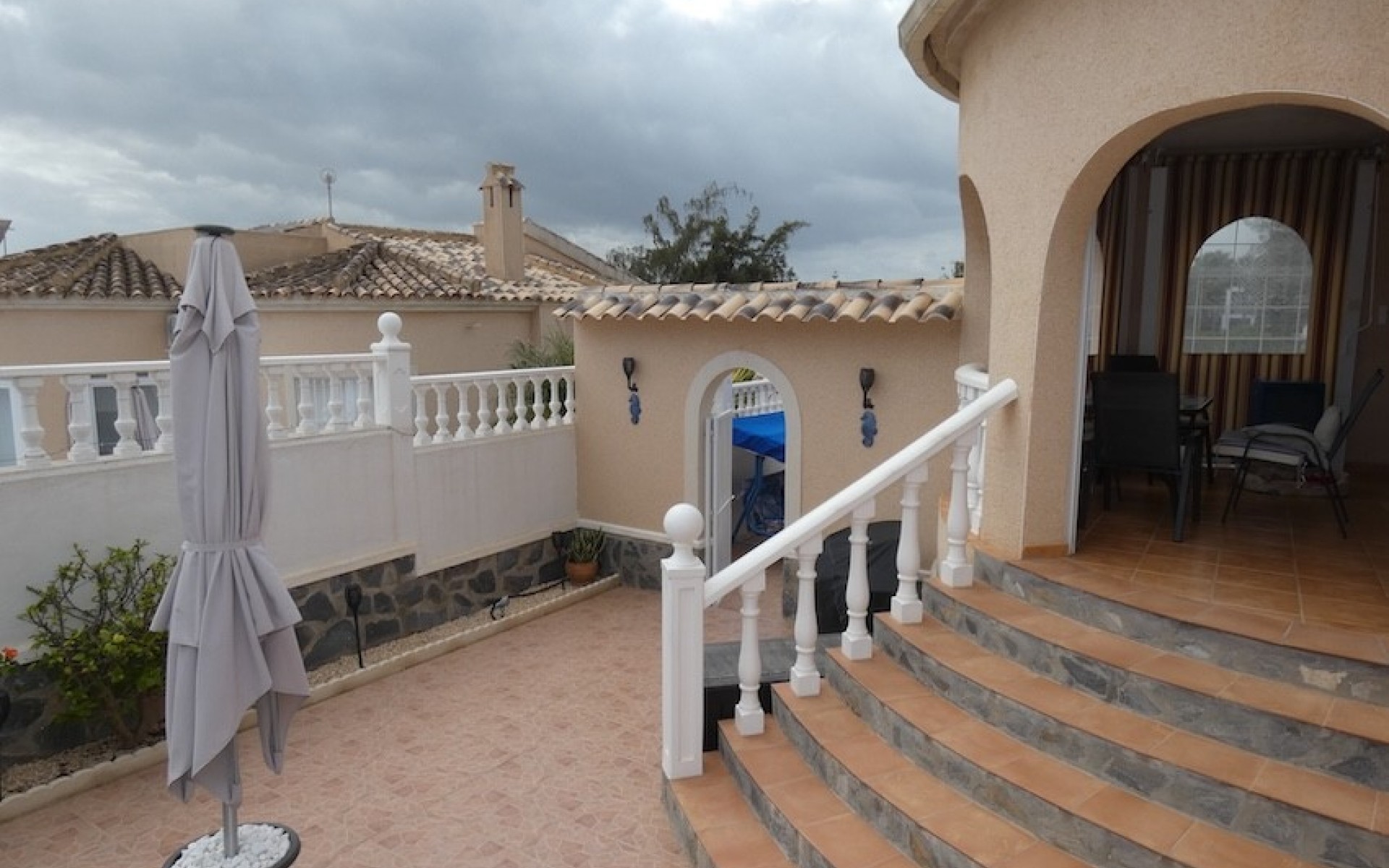 Resale - Villa - La Marina