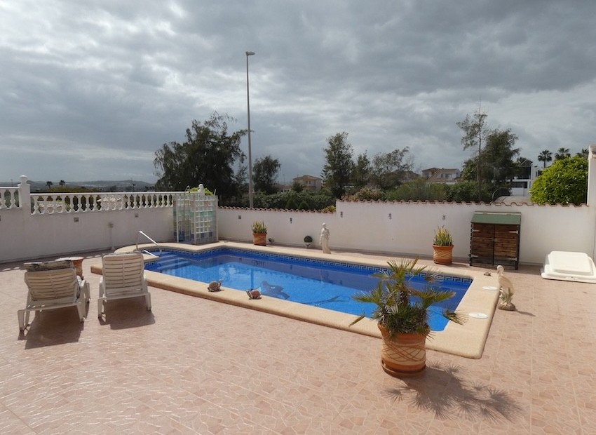 Resale - Villa - La Marina