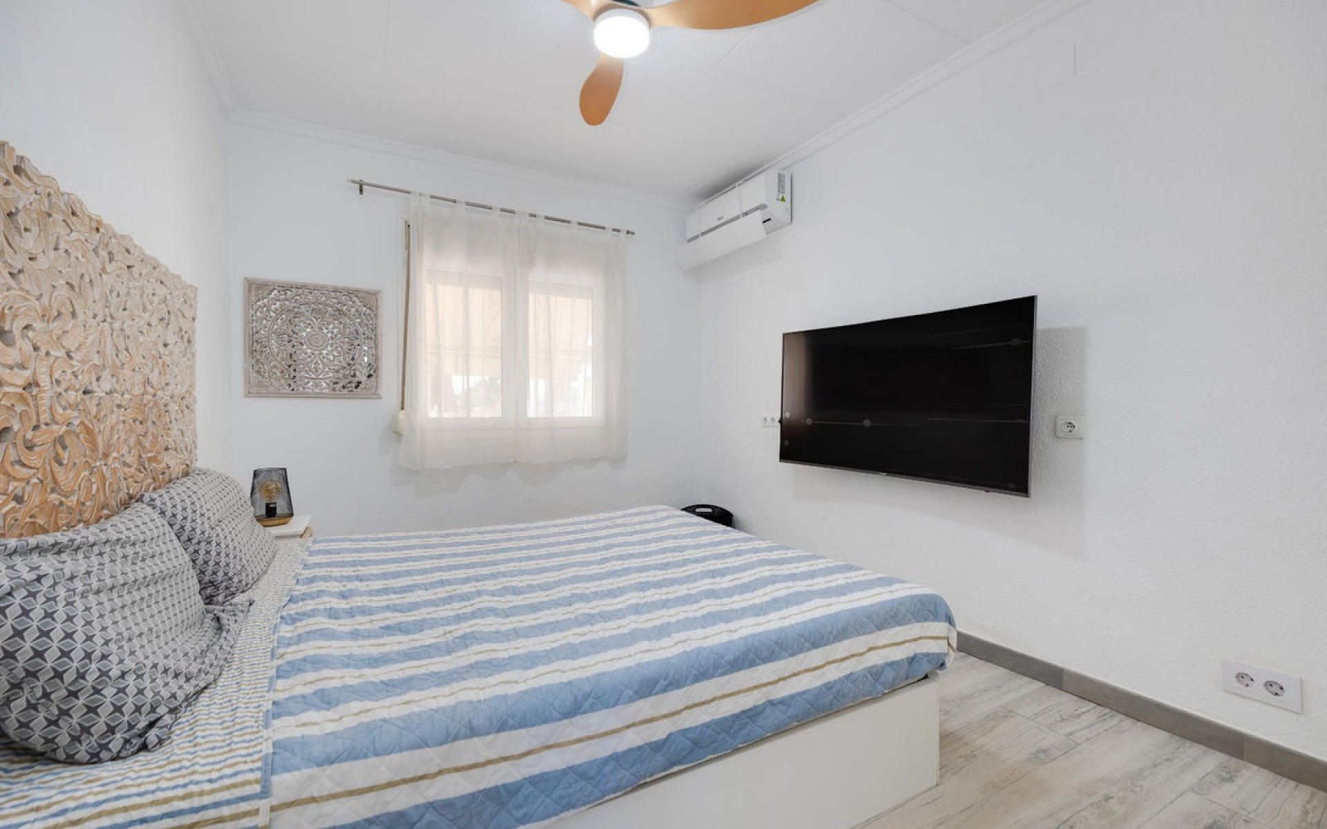 Resale - Villa - La Marina