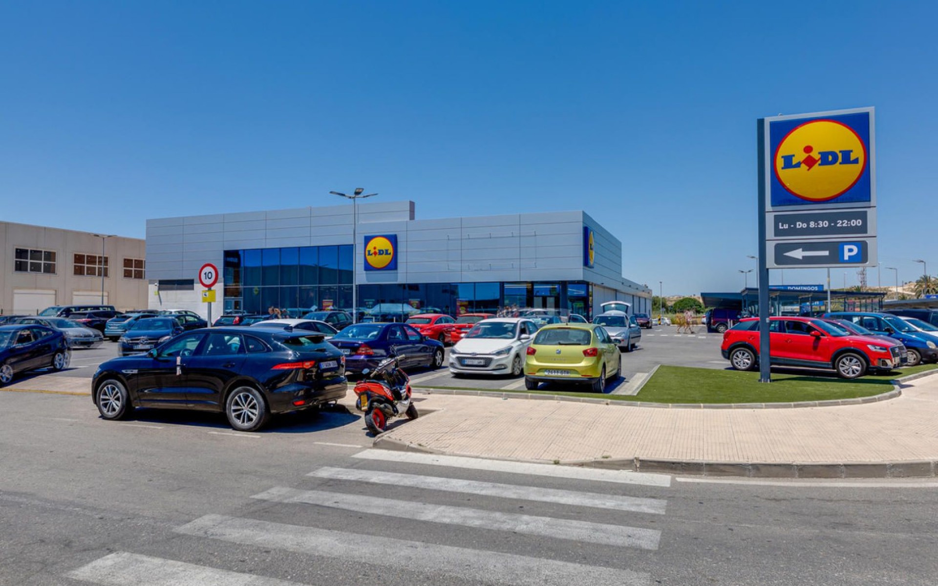 Resale - Villa - La Marina