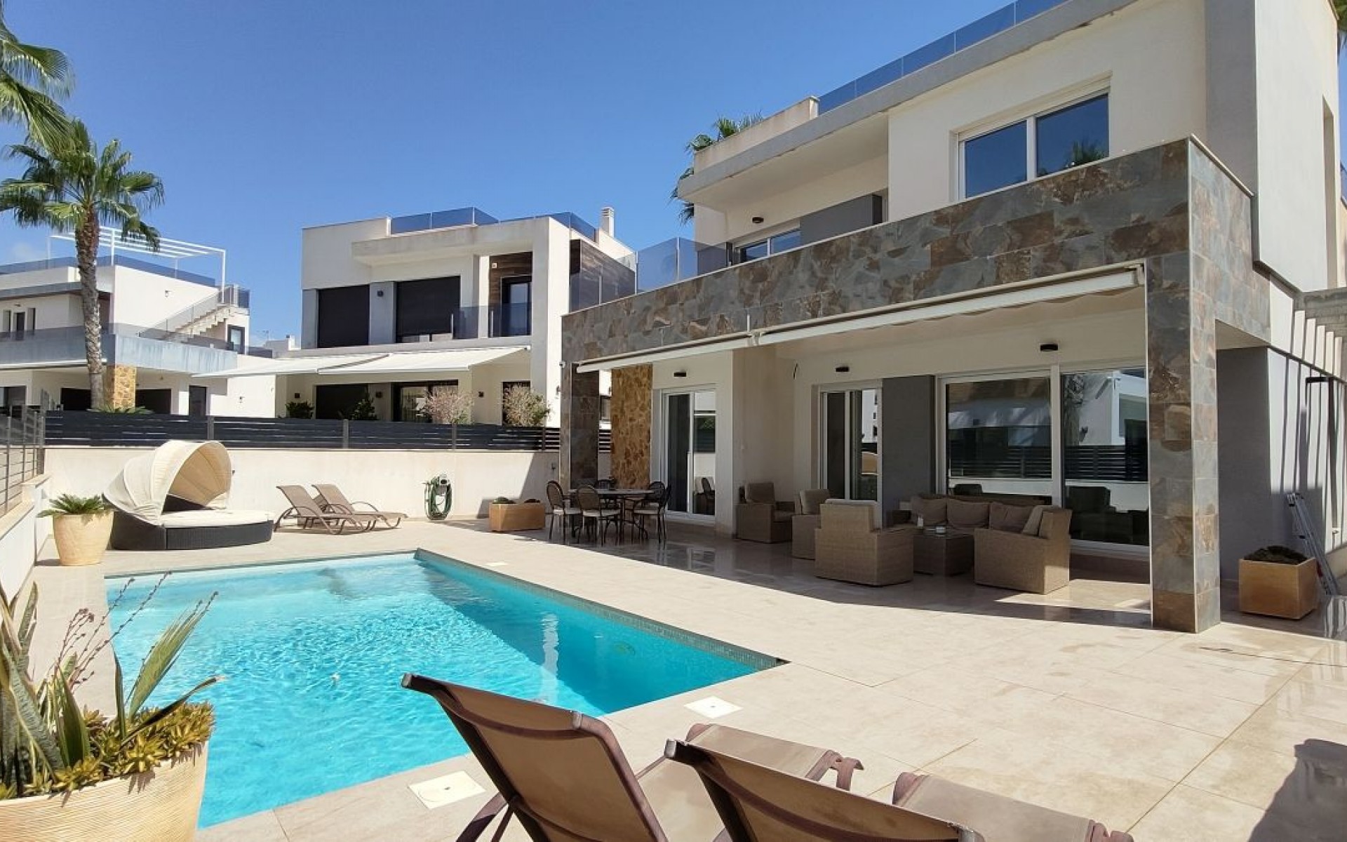 Resale - Villa - La Mata