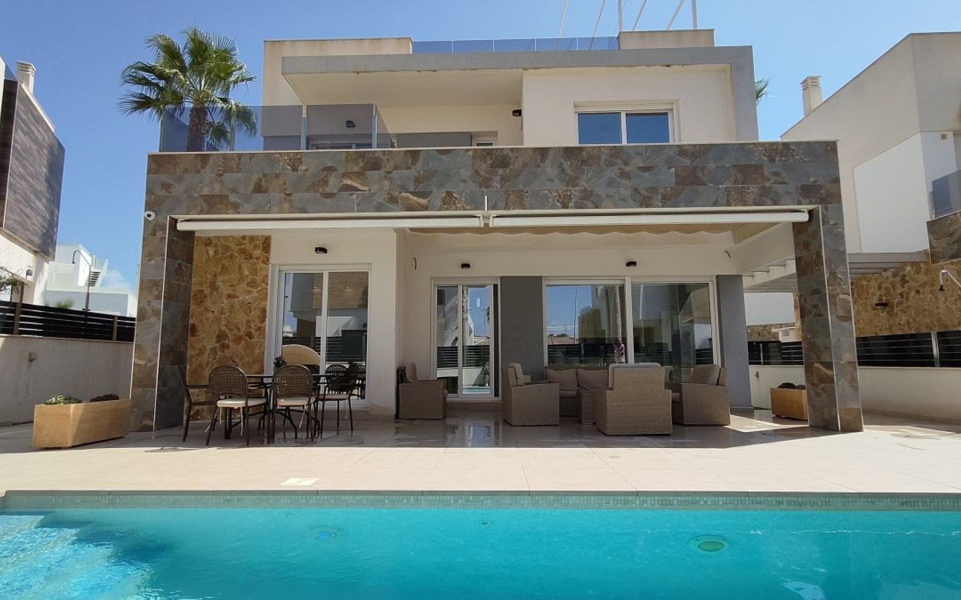Resale - Villa - La Mata