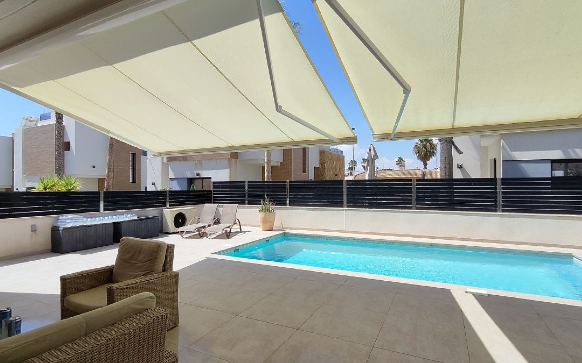 Resale - Villa - La Mata